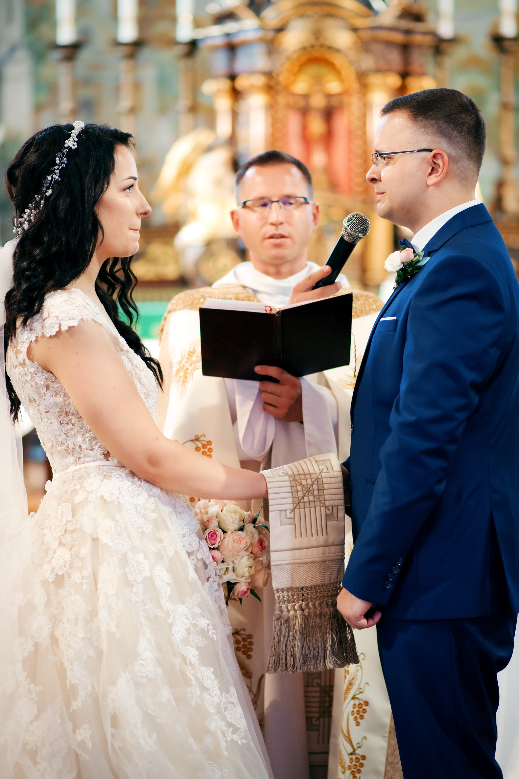 Vestuvių fotosesija, ceremonija, Vestuvių pasiruošimo fotografavimas. Vestuvių fotografas Vilnius Trakai kaina vestuvių fotografavimas fotografė personal.lt photogrpahy kainos jaunoji jaunikis nuotaka santuoka vestuvės, profesionali natūrali meninė reportažinė klasikinė fotosesija, vestuvių fotosesija gamtoje dvare