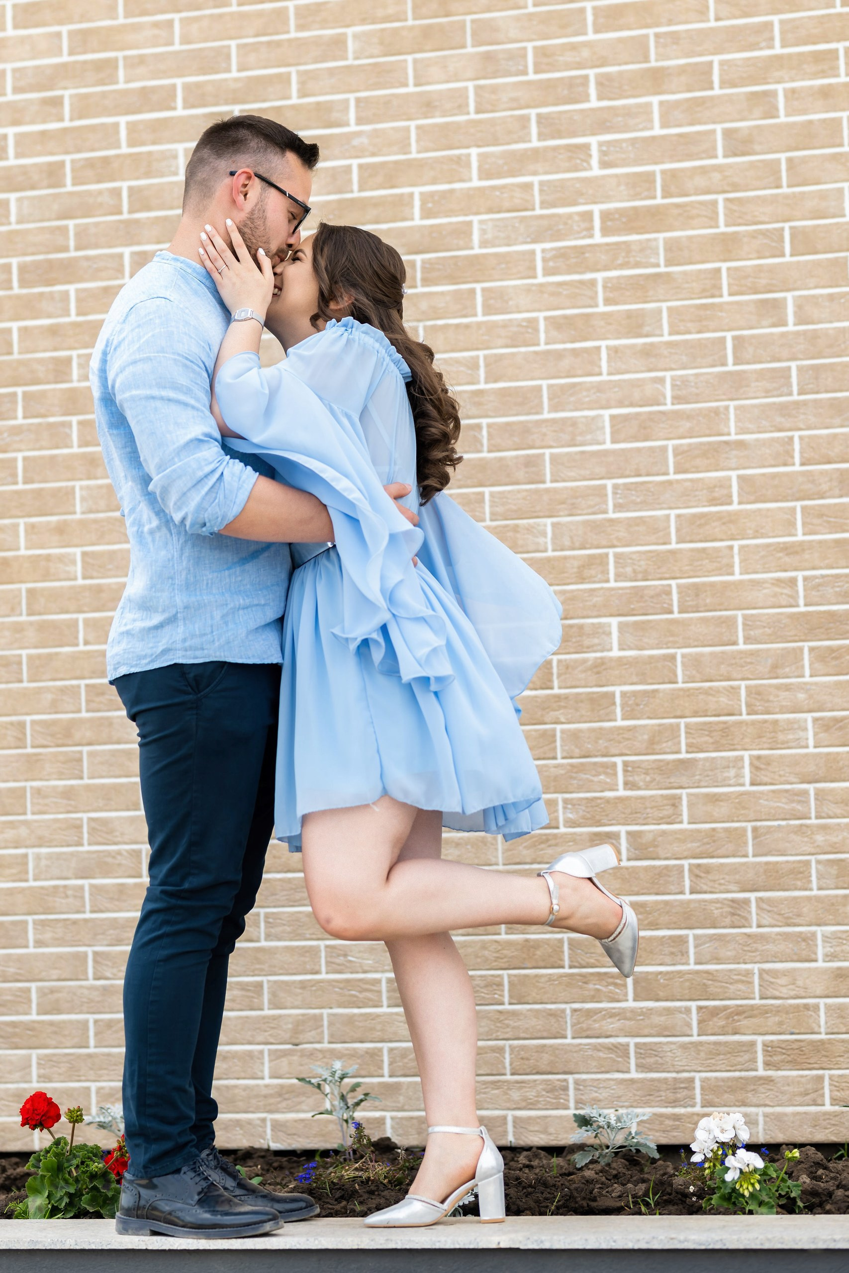 - nunta--fotograf-profesionist-botosani - fotografie-nunta-romantica - imagini-nunta-in-natura-alin-chirila-fotograf - fotografii-cuplu-indragostit-nunta-botosani - sedinta-foto-miri-andrei-iustina-alinofotostudio - amintiri-din-nunta-realizate-de-fotograf-profesionist - povestea-nuntii-andrei-si-iustina-in-imagini-alinofotostudio-fotograf evenimente- evenimente Botoșani -fotograf Suceava - fotograf Iași- servicii foto. servicii foto Botoșani. servicii foto video Botoșani. fotograf nunta. fotograf evenimente. fotograf nunta Botoșani. Alin chirila. Alin chirila fotograf. Alinofotostudio.- servicii foto. servicii foto Botoșani. servicii foto video Botoșani. fotograf nunta. fotograf evenimente. fotograf nunta Botoșani. Alin chirila. Alin chirila fotograf. Alinofotostudio.fotograf stare civilă,poze stare civilă,album foto stare civilă,servicii foto suceava,fotograf evenimente suceava,fotograf nuntă suceava,poze cununie civilă,ședință foto stare civilă,sesiune foto suceava,fotograf profesionist suceava,fotograf botosani,stare civila botosani,alinofotostudio,alin chirila fotograf.servicii foto. servicii foto Botoșani. servicii foto video Botoșani. fotograf nunta. fotograf evenimente. fotograf nunta Botoșani. Alin chirila. Alin chirila fotograf. Alinofotostudio.fotograf stare civilă,poze stare civilă,album foto stare civilă,servicii foto suceava,fotograf evenimente suceava,fotograf nuntă suceava,poze cununie civilă,ședință foto stare civilă,sesiune foto suceava,fotograf profesionist suceava,fotograf botosani,stare civila povestitor prin fotografiebotosani,alinofotostudio,alin chirila fotograf,servicii foto. servicii foto Botoșani. servicii foto video Botoșani. fotograf nunta. fotograf evenimente. fotograf nunta Botoșani. Alin chirila. Alin chirila fotograf. Alinofotostudio.fotograf stare civilă,poze stare civilă,album foto stare civilă,servicii foto suceava,fotograf evenimente suceava,fotograf nuntă suceava,poze cununie civilă,ședință foto stare civilă,sesiune foto suceava,fotograf profesionist suceava,fotograf botosani,stare civila botosani,alinofotostudio,alin chirila fotograf,cununie religioasă botoșani,andreea și neculai,capela militară botoșani,foto conacul zăicești,fotograf nuntă botoșani,fotograf cununie religioasă,foto evenimente botoșani,poze cununie capela militară,ședință foto zăicești,fotograf profesionist botoșaniMire și mireasă – Sergiu & Liliana – ziua nunții, 2024 - Emoții în ziua nunții – Sergiu și Liliana - Dansul mirilor – fotografie artistică nuntă 2024 - Sedinta foto romantică în natură – Sergiu & Liliana - Rochia de mireasă și detalii de nuntă elegan-Album de cununie civilă Florin și Anda – Fotografii profesionale realizate de Alin Chirilă în Botoșani -fotograf prin fotografie-Ședință foto Trash the Dress pe muntele Rarău cu Iulian și Iuliana – fotografie de cuplu, natură montană, emoție autentică surprinsă de Alin Chirilă, povestitor prin fotografie.- "Iulian și Iuliana pe crestele Rarăului – fotografie Trash the Dress în natură" - "Cuplu îmbrățișat la apus pe muntele Rarău – ședință foto după nuntă" - "Rochie de mireasă în vânt pe munte – Trash the Dress Rarău-1. Iulian și Iuliana pe muntele Rarău – ședință foto Trash the Dress în natură, cu peisaj montan spectaculos 2. Cuplu în îmbrățișare pe Rarău – emoție autentică surprinsă după nuntă 3. Rochie de mireasă în bătaia vântului – fotografie artistică Trash the Dress în munți 4. Mire și mireasă privind spre orizont – dragoste și libertate pe muntele Rarău 5. Iuliana zâmbind în rochia de mireasă – portret în natură, Trash the Dress 6. Iulian ținându-și mireasa de mână – ședință foto romantică pe munte 7. Detaliu cu rochia pe stâncă – estetică naturală Trash the Dress Rarău 8. Cuplu în mers pe poteca Rarăului – fotografie simbolică de după nuntă 9. Apus de soare pe Rarău în spatele mirilor – imagine de poveste Trash the Dress 10. Iulian și Iuliana râzând împreună – momente autentice surprinse de Alin Chirilă, povestitor prin fotografie