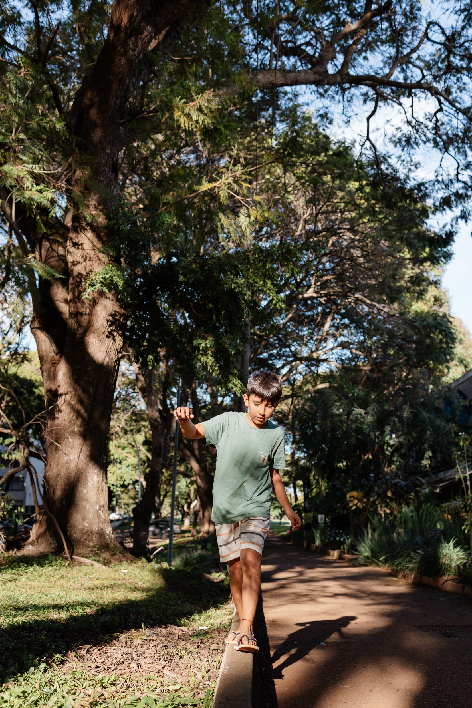 Ensaio mãe e filhos em Brasília • Asa Norte | Fotografia de Família. Fotógrafa em Brasília e Recife | Ensaios de família, gestante e festas infantis — Ize Fotografia