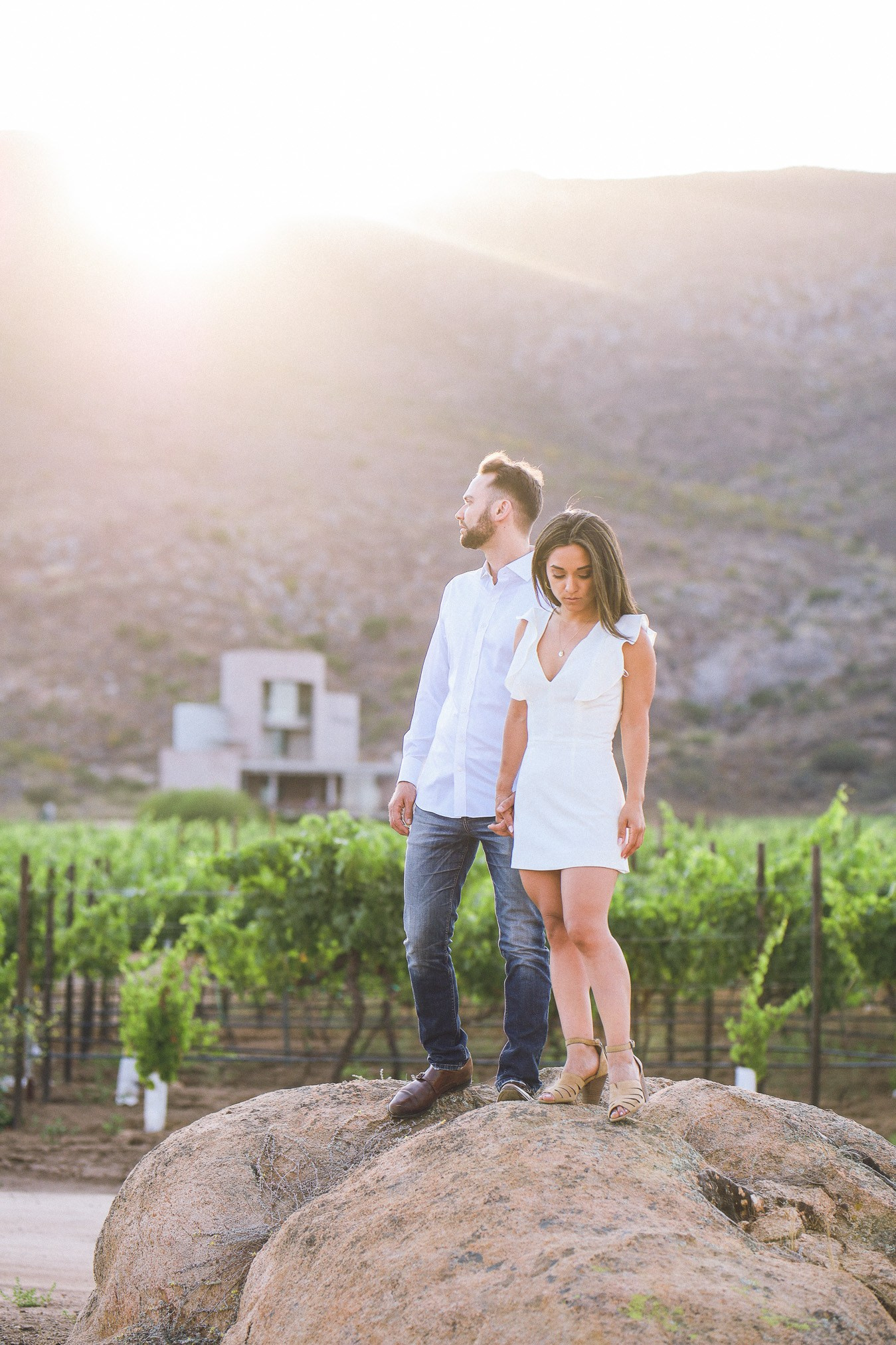 Hilo Negro Valle de Guadalupe Save The Date Ruth y Matt. Estudio de fotografia en Tijuana