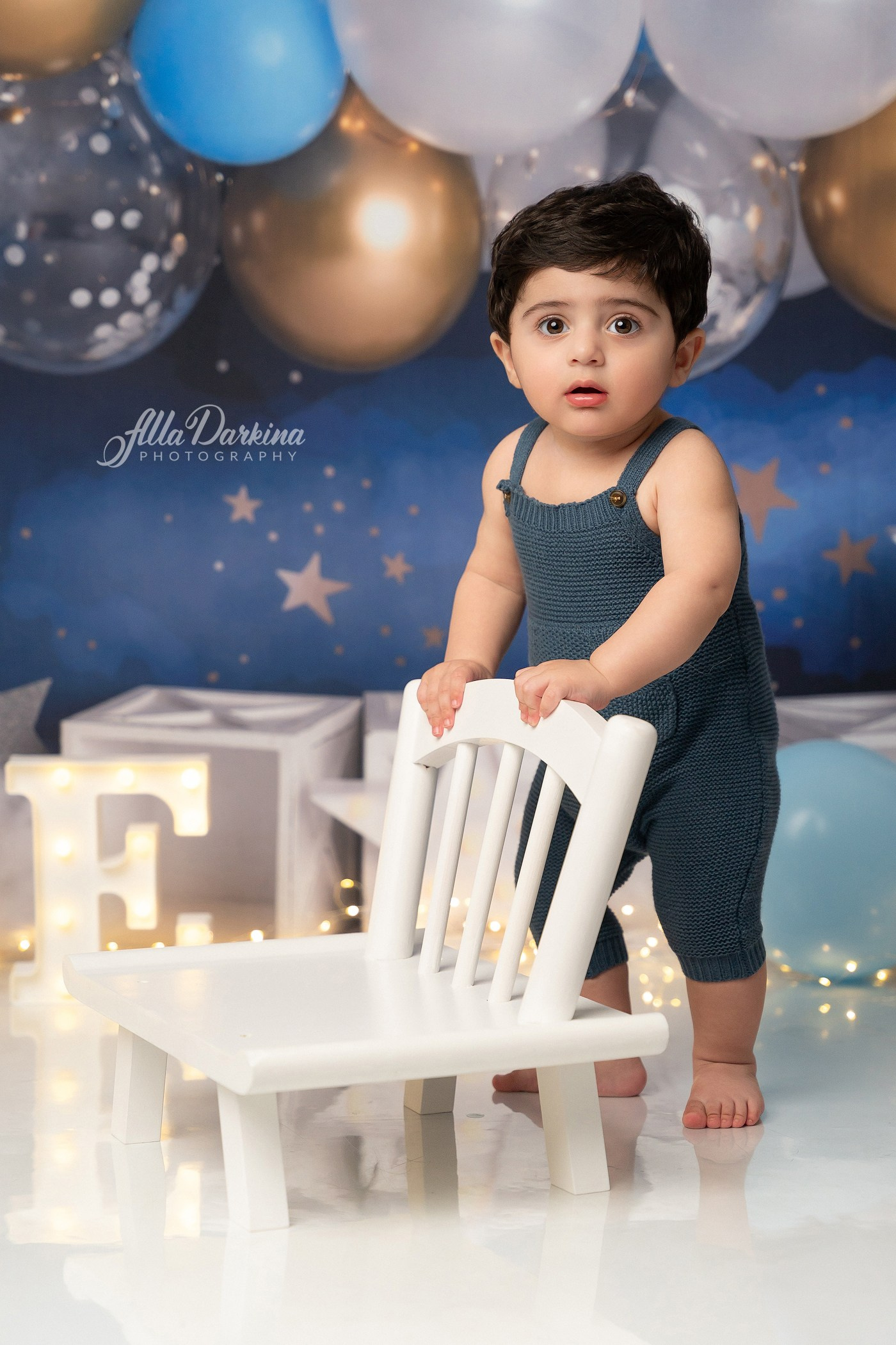 Starry Night Cake Smash Session. Newborn and family photographer. Hills District. Sydney
