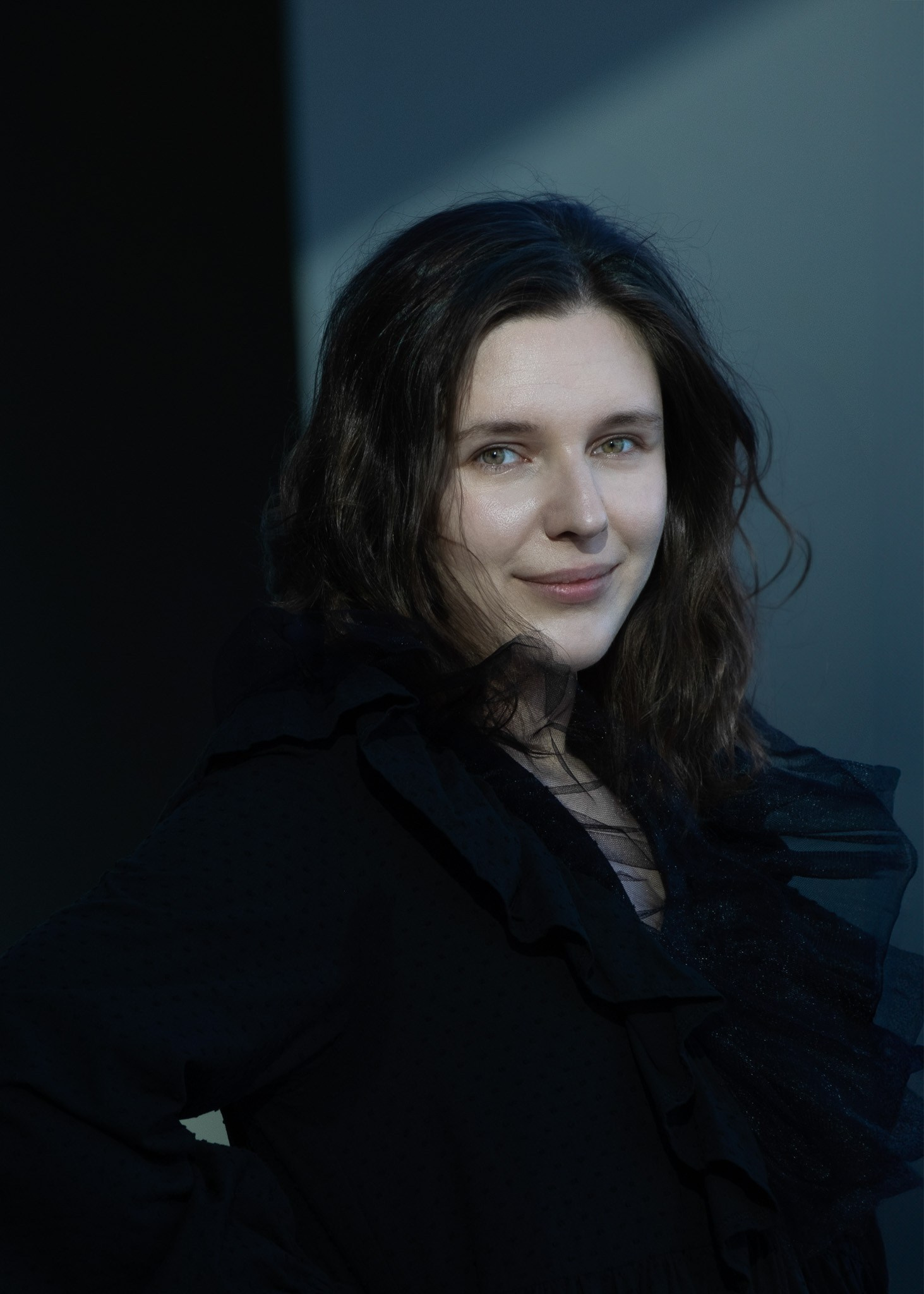 Professional female portrait in natural light, Brisbane portrait photographer.