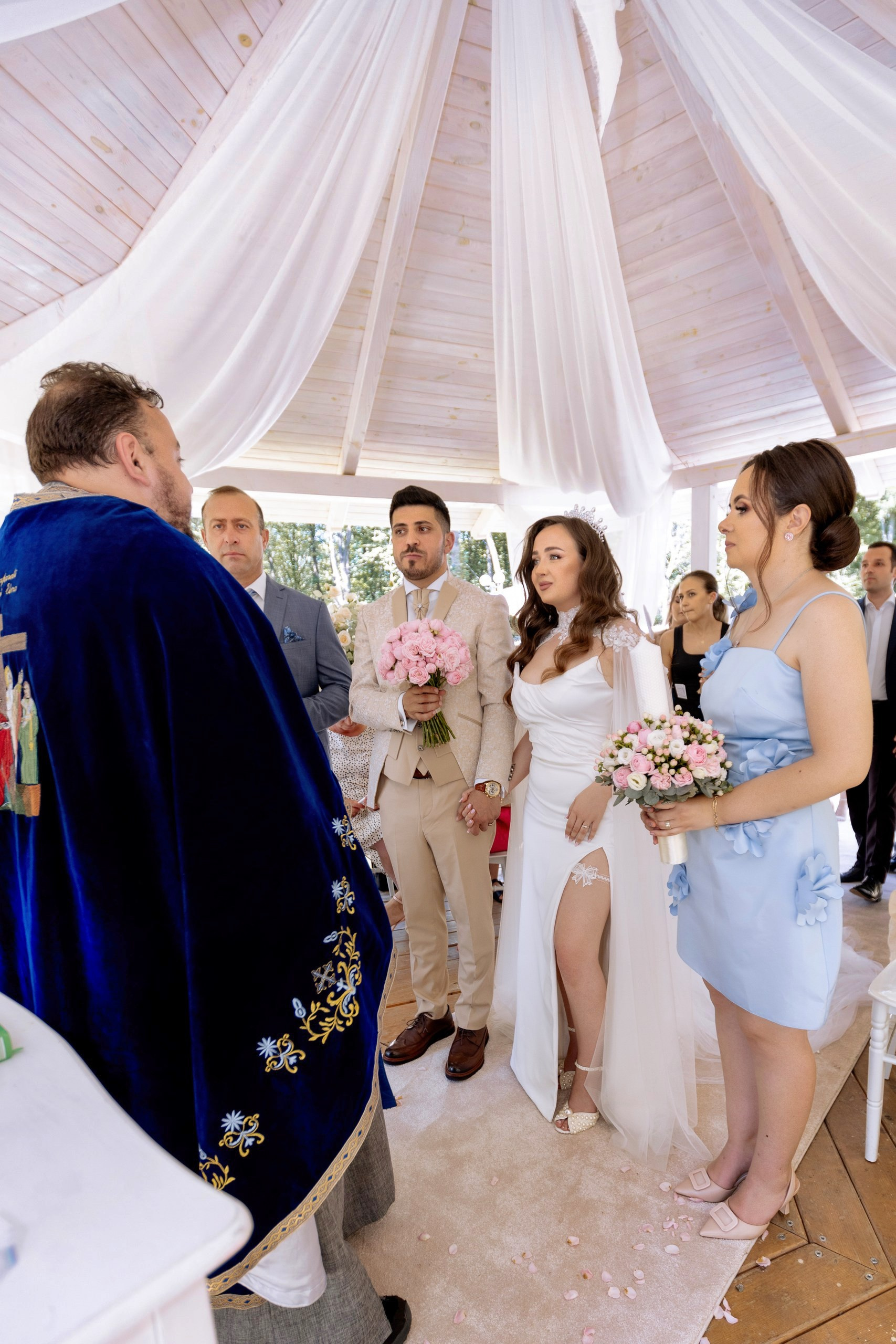 botez Luca Nectarie 22 februarie 2026 fotograf profesionist • fotograf botez Botoșani Luca Nectarie biserică • părinți Răzvan și Ramona botez copil emoții familie • nași Marin și Rodica botez copil fotografie profesională • detalii botez lumânare cristelniță biserică România • copil Luca Nectarie în brațe la botez moment emoționant • familie fericită la botez copil fotograf Alin Chirilă • fotografie botez naturală lumină caldă biserică • portret copil botez Luca Nectarie fotograf profesionist • momente autentice botez România familie și nași • slujbă botez copil imagini emoționante biserică • fotograf botez Iași și Botoșani Alin Chirilă - nunta--fotograf-profesionist-botosani - fotografie-nunta-romantica - imagini-nunta-in-natura-alin-chirila-fotograf - fotografii-cuplu-indragostit-nunta-botosani - sedinta-foto-miri-andrei-iustina-alinofotostudio - amintiri-din-nunta-realizate-de-fotograf-profesionist - povestea-nuntii-andrei-si-iustina-in-imagini-alinofotostudio-fotograf evenimente- evenimente Botoșani -fotograf Suceava - fotograf Iași- servicii foto. servicii foto Botoșani. servicii foto video Botoșani. otograf-nunta-botosani-fotograf nunta. fotograf evenimente. fotograf nunta Botoșani. Alin chirila. Alin chirila fotograf. Alinofotostudio.- servicii foto. servicii foto Botoșani. servicii foto video Botoșani. fotograf nunta. fotograf evenimente. fotograf nunta Botoșani. Alin chirila. Alin chirila fotograf. Alinofotostudio.fotograf stare civilă,poze stare civilă,album foto stare civilă,servicii foto suceava,fotograf evenimente suceava,fotograf nuntă suceava,poze cununie civilă,ședință foto stare civilă,sesiune foto suceava,fotograf profesionist suceava,fotograf botosani,stare civila botosani,alinofotostudio,alin chirila fotograf.servicii foto. servicii foto Botoșani. servicii foto video Botoșani. fotograf nunta. fotograf evenimente. fotograf nunta Botoșani. Alin chirila. Alin chirila fotograf. Alinofotostudio.fotograf stare civilă,poze stare civilă,album foto stare civilă,servicii foto suceava,fotograf evenimente suceava,fotograf nuntă suceava,poze cununie civilă,ședință foto stare civilă,sesiune foto suceava,fotograf profesionist suceava,fotograf botosani,stare civila povestitor prin fotografiebotosani,alinofotostudio,alin chirila fotograf,servicii foto. servicii foto Botoșani. servicii foto video Botoșani. fotograf nunta. fotograf evenimente. fotograf nunta Botoșani. Alin chirila. Alin chirila fotograf. Alinofotostudio.fotograf stare civilă,poze stare civilă,album foto stare civilă,servicii foto suceava,fotograf evenimente suceava,fotograf nuntă suceava,poze cununie civilă,ședință foto stare civilă,sesiune foto suceava,fotograf profesionist suceava,fotograf botosani,stare civila botosani,alinofotostudio,alin chirila fotograf,cununie religioasă botoșani,andreea și neculai,capela militară botoșani,foto conacul zăicești,fotograf nuntă botoșani,fotograf cununie religioasă,foto evenimente botoșani,poze cununie capela militară,ședință foto zăicești,fotograf profesionist botoșaniMire și mireasă – Sergiu & Liliana – ziua nunții, 2024 - Emoții în ziua nunții – Sergiu și Liliana - Dansul mirilor – fotografie artistică nuntă 2024 - Sedinta foto romantică în natură – Sergiu & Liliana - Rochia de mireasă și detalii de nuntă elegan-Album de cununie civilă Florin și Anda – Fotografii profesionale realizate de Alin Chirilă în Botoșani -fotograf prin fotografie-Ședință foto Trash the Dress pe muntele Rarău cu Iulian și Iuliana – fotografie de cuplu, natură montană, emoție autentică surprinsă de Alin Chirilă, povestitor prin fotografie.- "Iulian și Iuliana pe crestele Rarăului – fotografie Trash the Dress în natură" - "Cuplu îmbrățișat la apus pe muntele Rarău – ședință foto după nuntă" - "Rochie de mireasă în vânt pe munte – Trash the Dress Rarău-1. Iulian și Iuliana pe muntele Rarău – ședință foto Trash the Dress în natură, cu peisaj montan spectaculos 2. Cuplu în îmbrățișare pe Rarău – emoție autentică surprinsă după nuntă 3. Rochie de mireasă în bătaia vântului – fotografie artistică Trash the Dress în munți 4. Mire și mireasă privind spre orizont – dragoste și libertate pe muntele Rarău 5. Iuliana zâmbind în rochia de mireasă – portret în natură, Trash the Dress 6. Iulian ținându-și mireasa de mână – ședință foto romantică pe munte 7. Detaliu cu rochia pe stâncă – estetică naturală Trash the Dress Rarău 8. Cuplu în mers pe poteca Rarăului – fotografie simbolică de după nuntă 9. Apus de soare pe Rarău în spatele mirilor – imagine de poveste Trash the Dress 10. Iulian și Iuliana râzând împreună – momente autentice surprinse de Alin Chirilă, povestitor prin fotografie-fotograf-nunta-cerbu-botosan trash-the-dress-botosani Alin Chirilă Fotograf – fotograf de nuntă Botoșani-fotograf nuntă Botoșani-fotograf nuntă Cerbu Botoșani-fotograf profesionist nuntă Botoșani-fotografie de nuntă Botoșani-fotograf evenimente Botoșani-fotograf nuntă Moldova-fotograf trash the dress Botoșani - fotograf pregătirea mirilor Botoșani -fotograf ceremonie religioasă nuntă-fotograf petrecere nuntă Botoșani- fotograf nuntă Botoșani pregătirea mirelui- pregătirea mirelui fotografie nuntă Cerbu Botoșani-fotograf nuntă Botoșani pregătirea miresei -mireasă pregătiri nuntă Cerbu Botoșani-fotograf nuntă Botoșani nașii mirilor-ceremonie religioasă nuntă Cerbu Botoșani-fotograf nuntă Botoșani ceremonie religioasă biserică-petrecere nuntă Cerbu Botoșani invitați dans-fotograf nuntă Botoșani petrecere restaurant-ședință foto trash the dress-fotograf trash the dress Botoșani ședință foto după nuntă-Fotograf nuntă Botoșani – galerie foto reală de la evenimente stare civilă Sebi și Claudia Copălău • cununie civilă Primăria Copălău Botoșani • miri emoționați la starea civilă • semnarea actelor cununie civilă • fotografii naturale stare civilă Botoșani • familie și prieteni la cununie civilă • cadre emoționale cununie civilă • fotograf profesionist Botoșani eveniment stare civilă Sebi și Claudia la Primăria Copălău Botoșani fotograf evenimente • fotograf cununie civilă Copălău Botoșani cadre naturale și emoționale • fotograf profesionist Botoșani stare civilă Sebi și Claudia • momente autentice cununie civilă Copălău fotograf Alin Chirilă • fotografii emoționale stare civilă în județul Botoșani• fotograf nunta Oana si Ionut juraminte emotii reale • mireasa Oana juraminte nunta fotografie profesionala • mire Ionut citind juraminte nunta eleganta • juraminte nunta emotionante Oana si Ionut fotograf • fotograf nunta Botosani momente autentice juraminte • mireasa cu emotii in timpul juramintelor nunta • mire elegant costum bej juraminte nunta • fotografii nunta premium cuplu indragostit Romania • momente reale nunta juraminte fotografie artistica • sedinta foto nunta juraminte in aer liber • fotograf profesionist nunta cadre emotionante • cuplu miri juraminte iubire si credinta • detalii nunta eleganta decor floral alb verde • fotografie nunta stil fine art juraminte • poveste de dragoste surprinsa in ziua nuntii