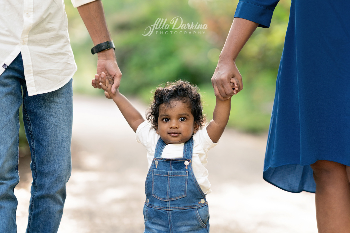 Family session price guide. Newborn and family photographer. Hills District. Sydney