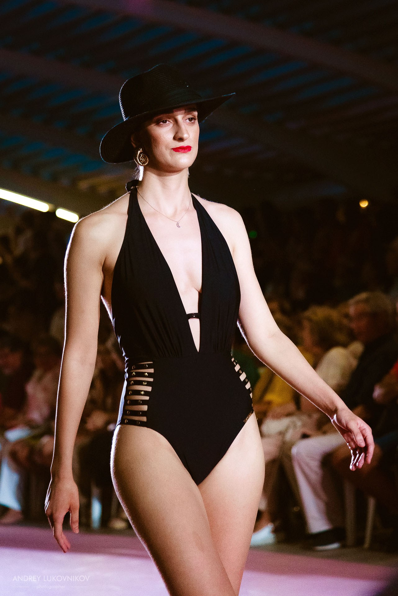 Reportaje del Fin de Semana de Torrevieja 2024 — Fotógrafo de Desfiles de Moda en España, Andrey Lukovnikov
