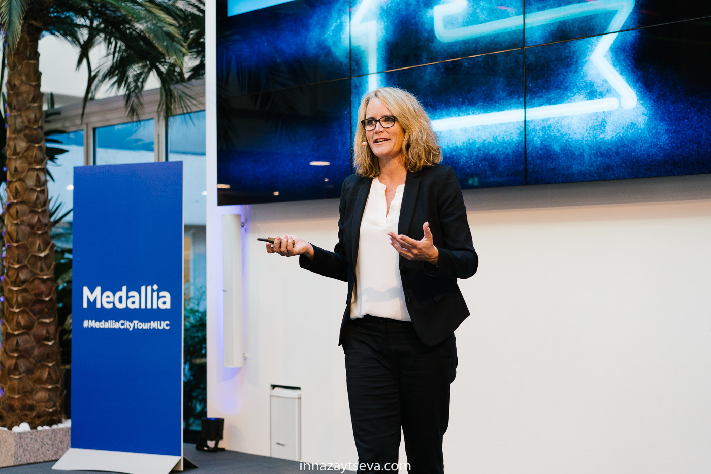 Eventfotograf: Konferenzen, Messen, Firmen- und Privatveranstaltungen. Inna Zaytseva Photography | Fotografin in München | Content Creation