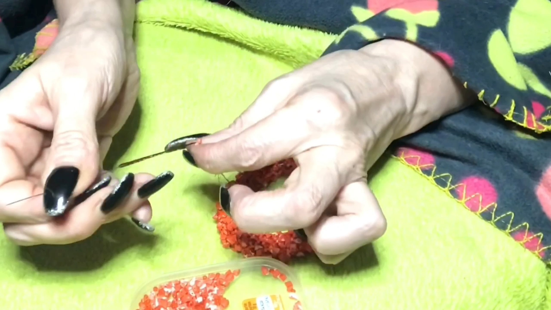 Изделия ручной работы. Уникальные украшения, вышивки, дизайнерские пла. Милок и Кирок это позитивные и реальные персоны из Люксембурга, много