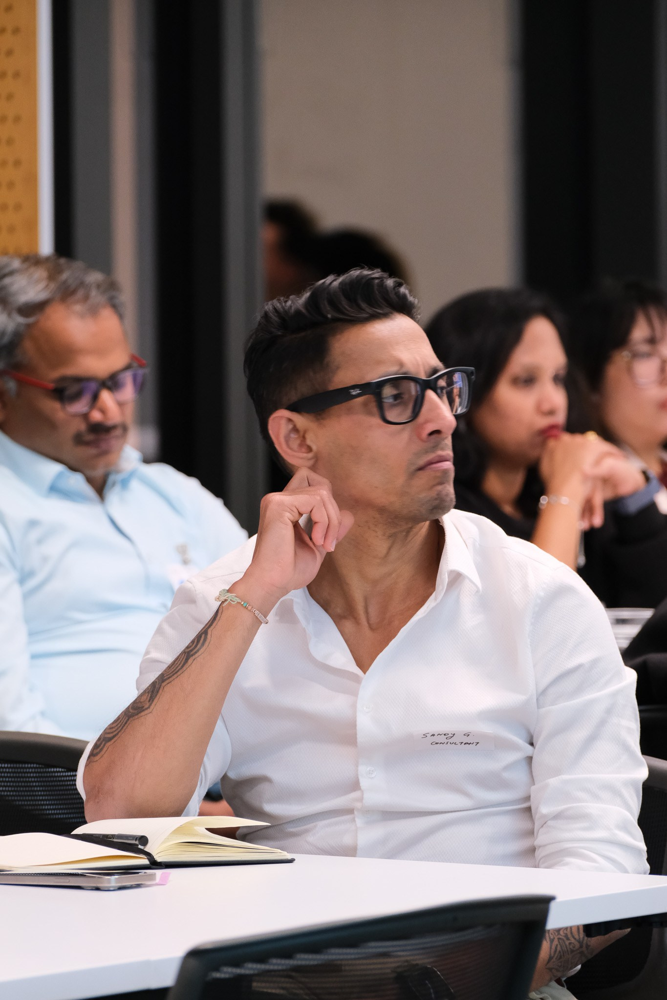 Business photography capturing atmosphere and details.