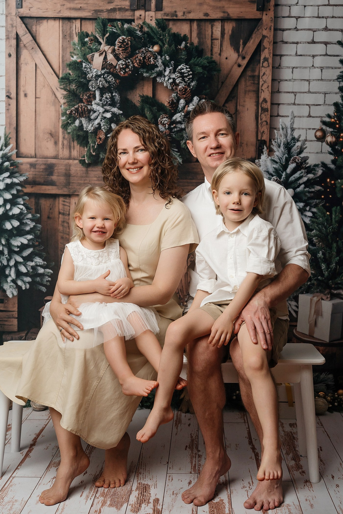Christmas mini sessions 2025| Sydney. Newborn and family photographer. Hills District. Sydney