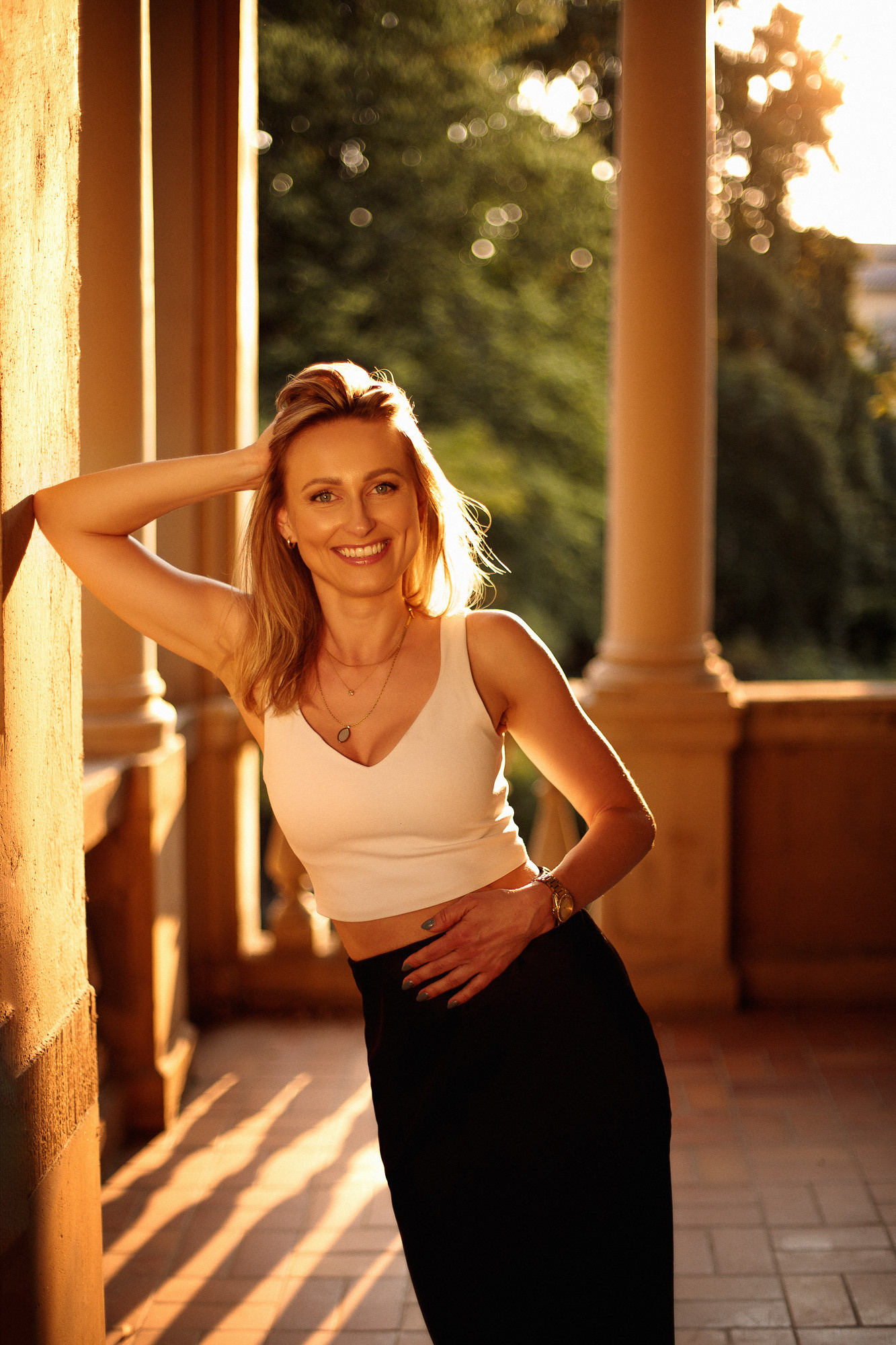 Sonnenuntergang Straßen Shooting. Frauen Fotografie in Heilbronn, Stuttgart, Heidelberg, Öhringen.