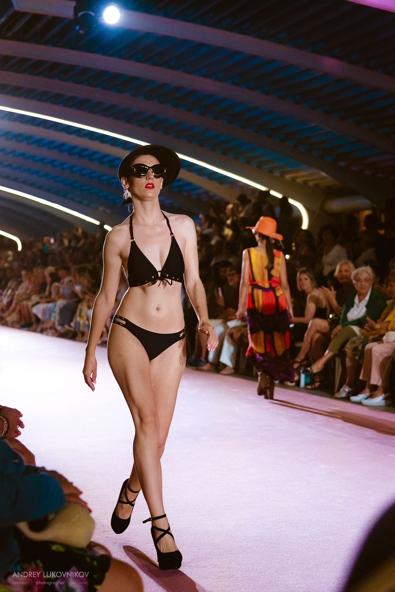 Reportaje del Fin de Semana de Torrevieja 2024 — Fotógrafo de Desfiles de Moda en España, Andrey Lukovnikov