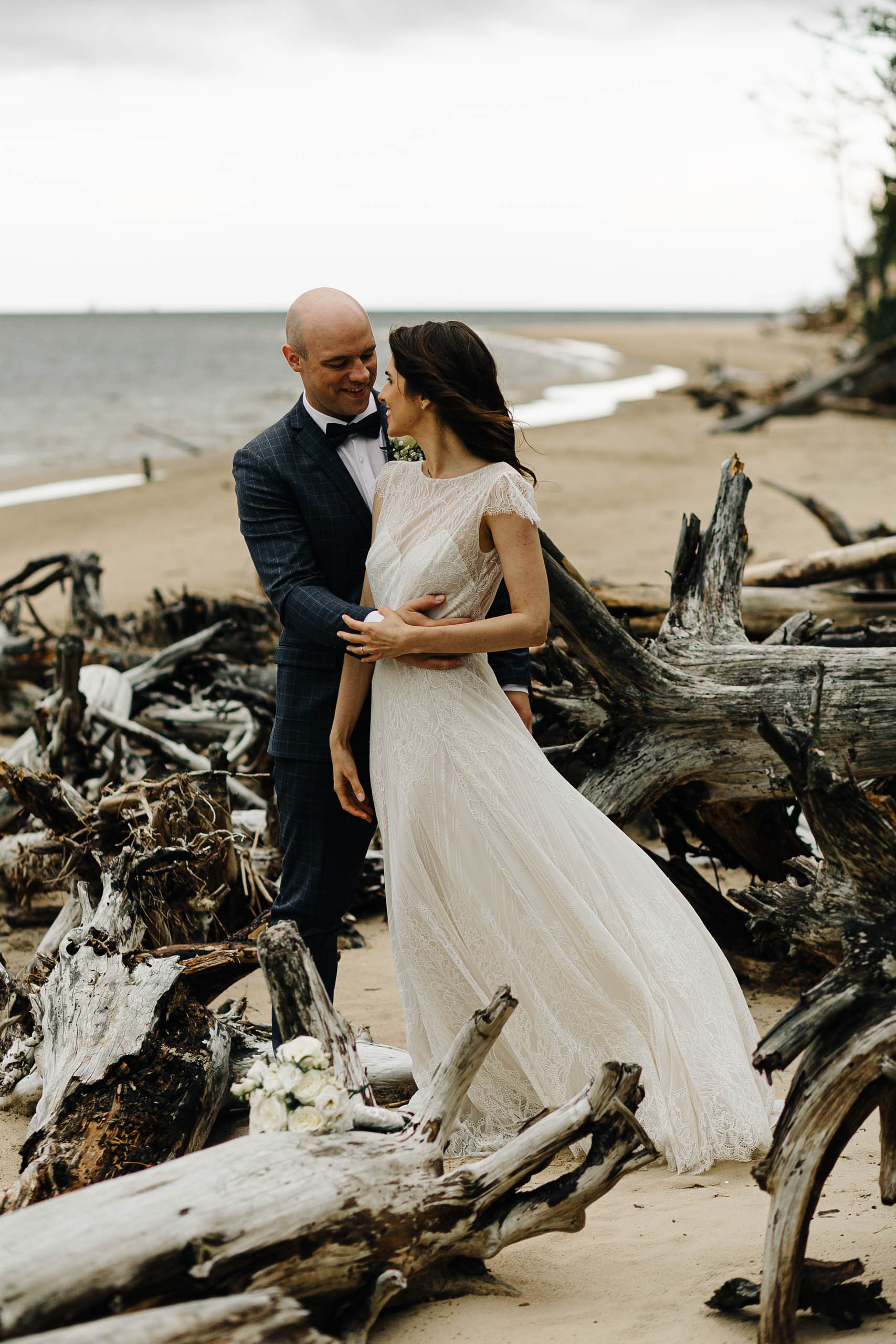 Fotosesijas vietas, ja kāzu dienā līst lietus?