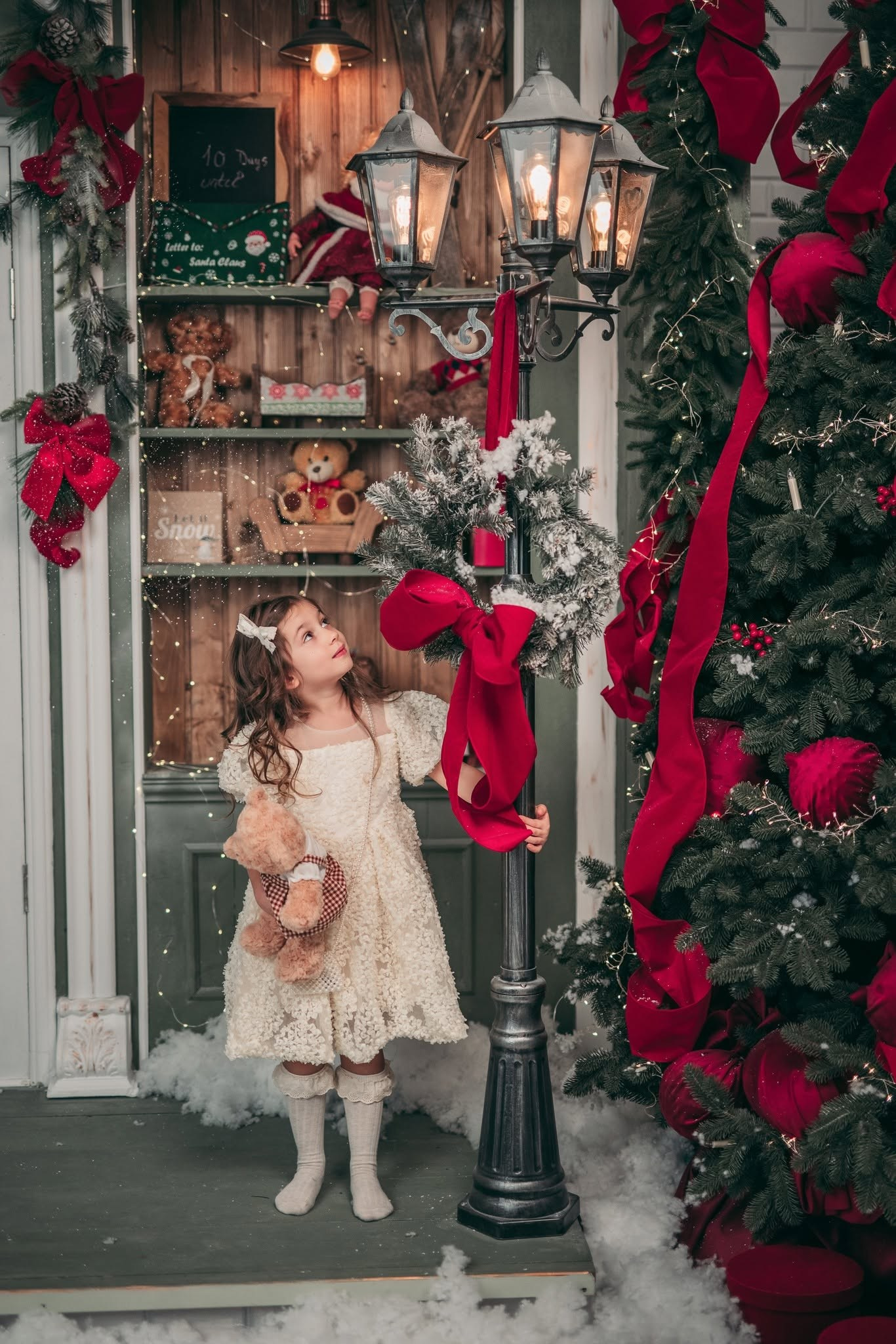 Ședinte foto Crăciun. Alina Leșan — Fotografie de nou născut, maternitate și familie
