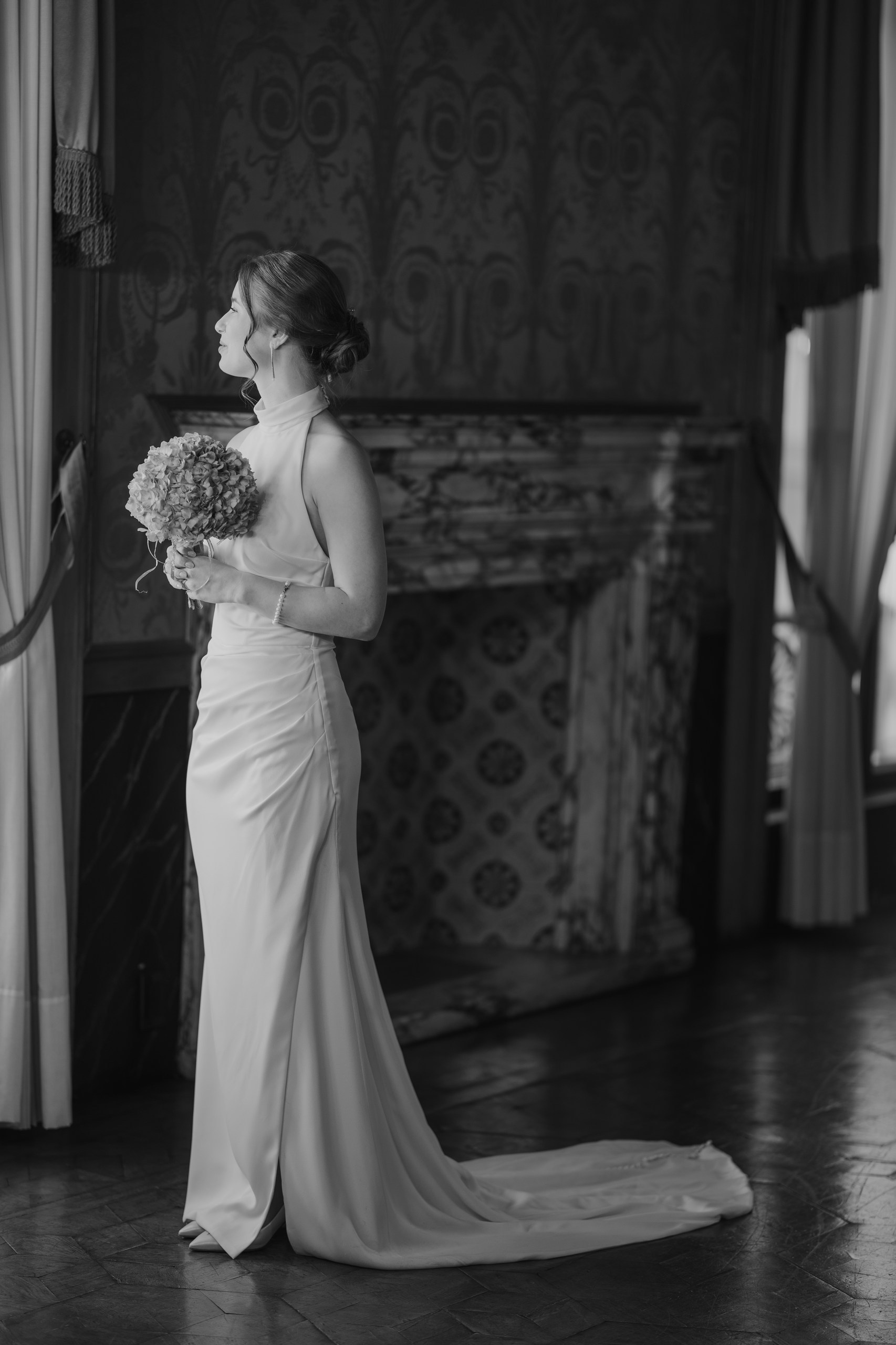Wedding at Caffè Pedrocchi, Padua. El Velo Blanco I Wedding Photographers