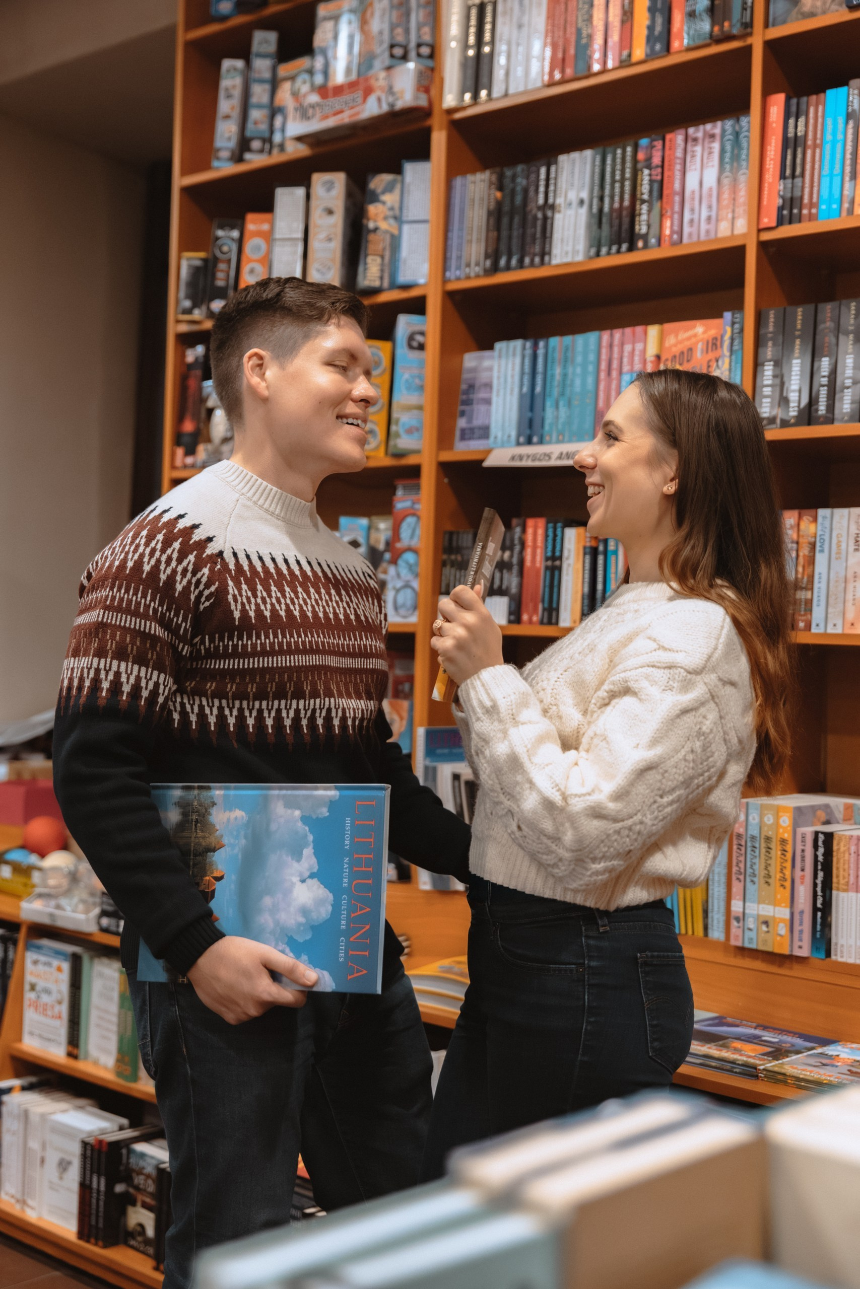 Top geriausių kavinių sąrašas Vilniuje — vietos įspūdingoms fotosesijoms. Framed by Evelina | Vestuvių fotografė