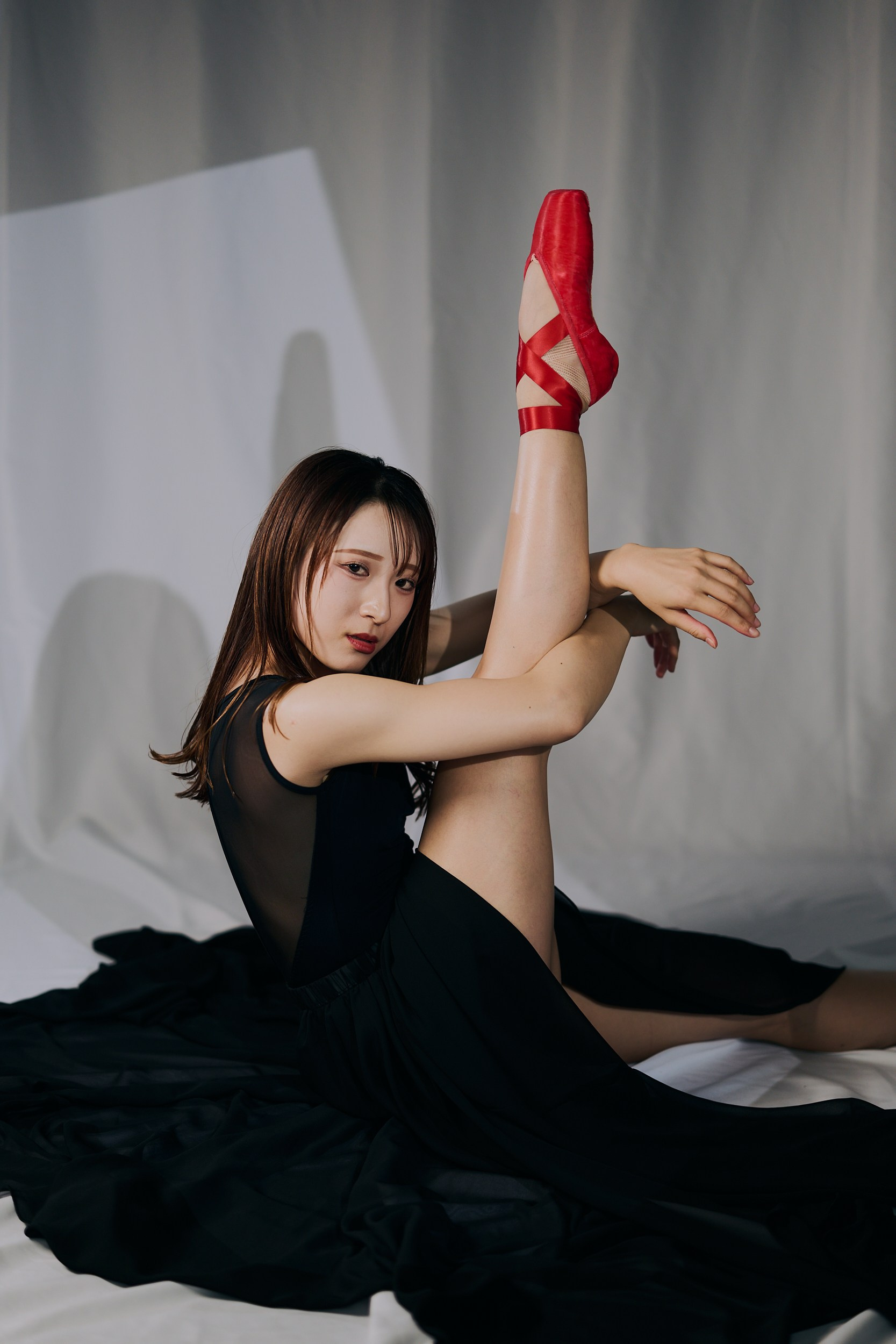 RED SHOES. MT