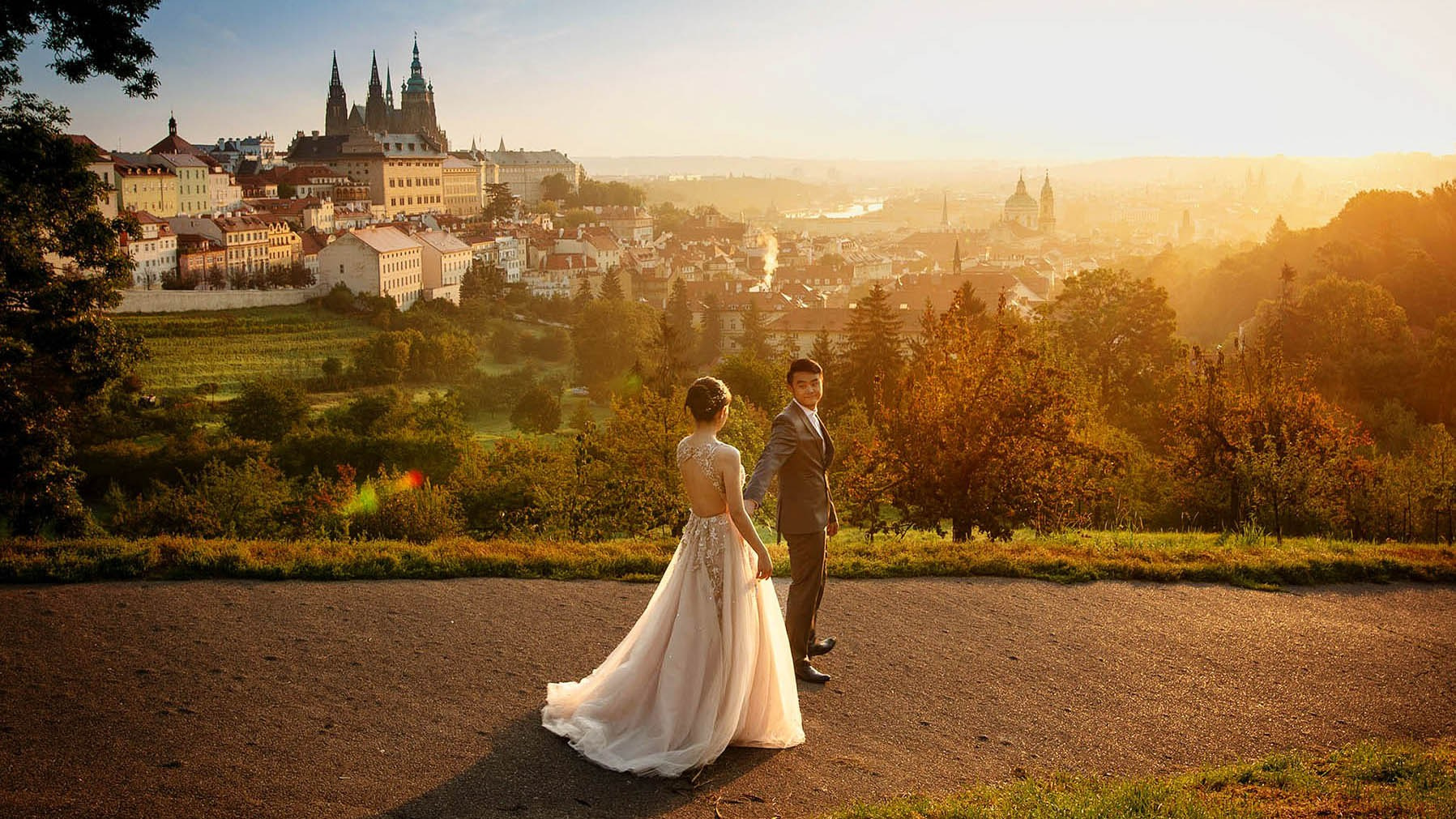 Kurt Vinion | Prague Engagement & Pre-Wedding Photographer