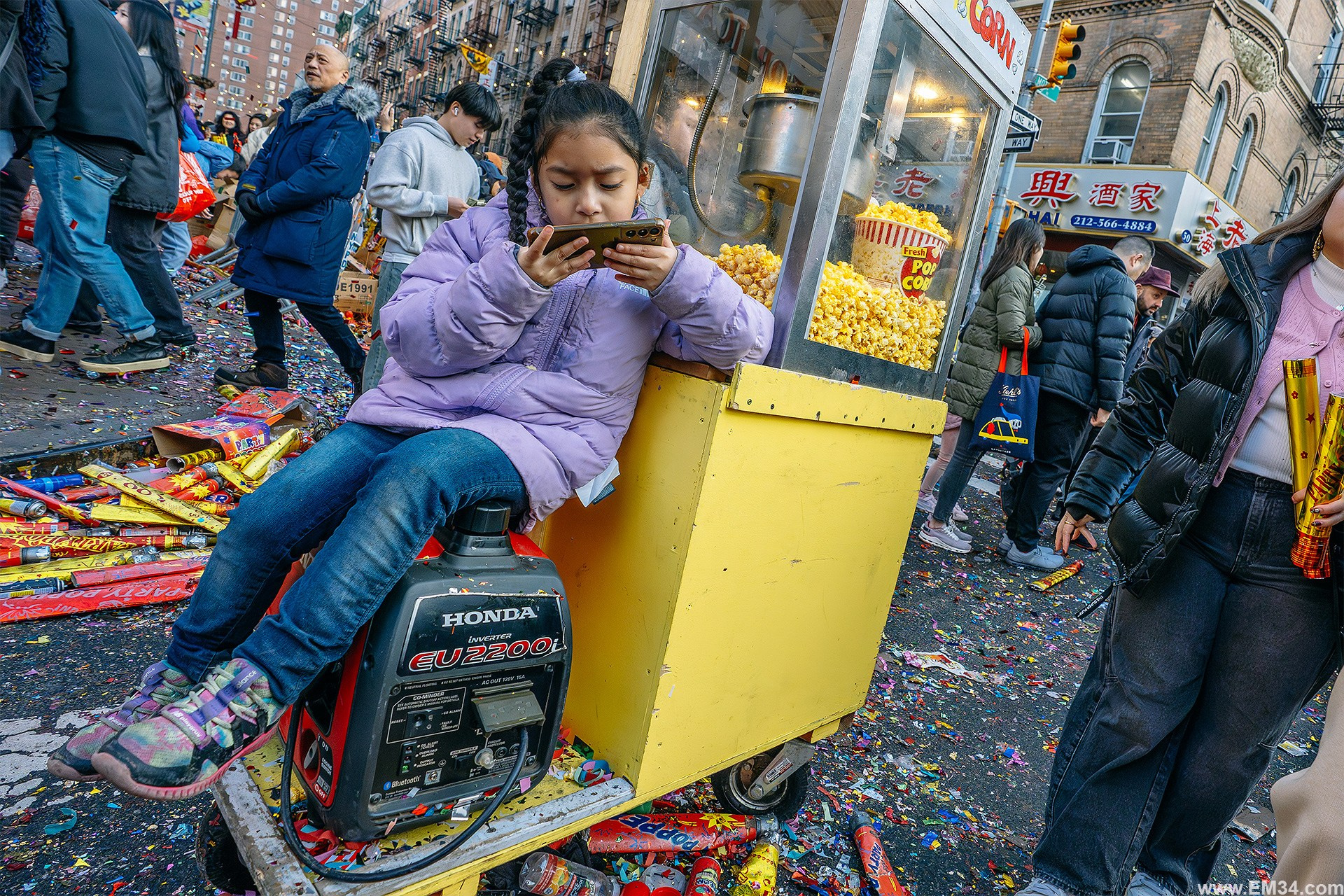 Lunar New Year Chinatown Street Photography — Chaotic NYC Festival Captured in One Hour of Firecrackers, Color & Energy. Emin Kuliyev — Award-Winning Wedding Photojournalist NYC & USA | Best Wedding Photographer Known for Candid, Timeless Moments