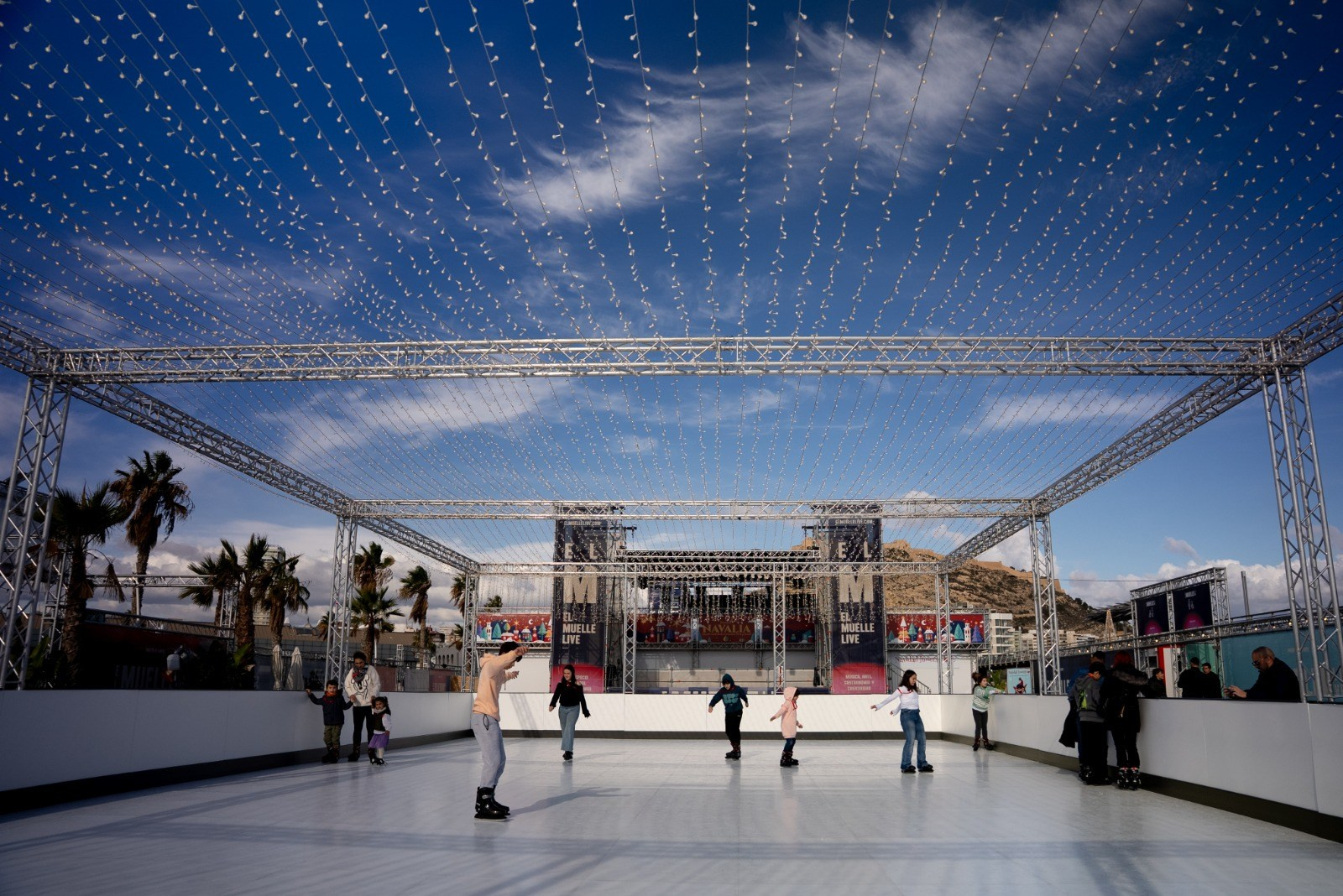 Navalia in Alicante, a Christmas village by the sea with free access and family activities | FOTKAI
