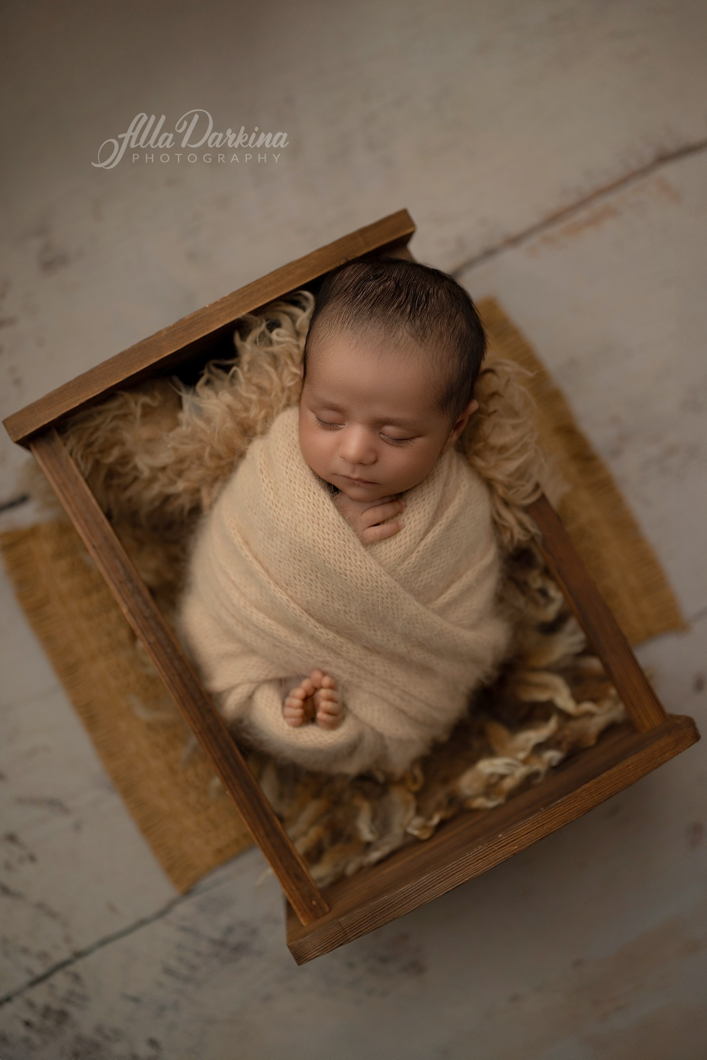 Newborn session price guide. Newborn and family photographer. Hills District. Sydney