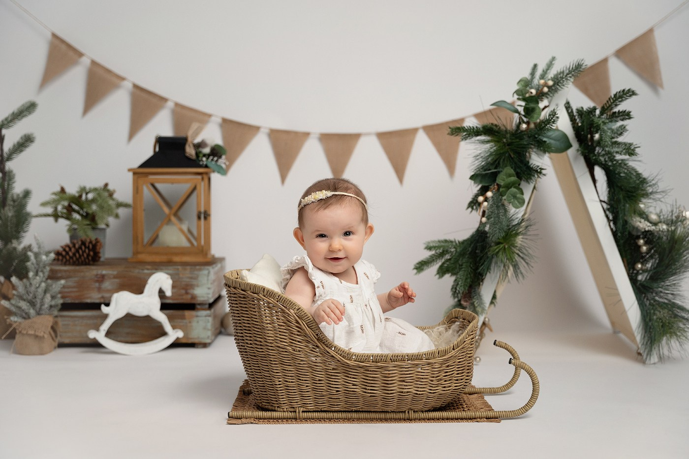 Christmas mini sessions 2025| Sydney. Newborn and family photographer. Hills District. Sydney