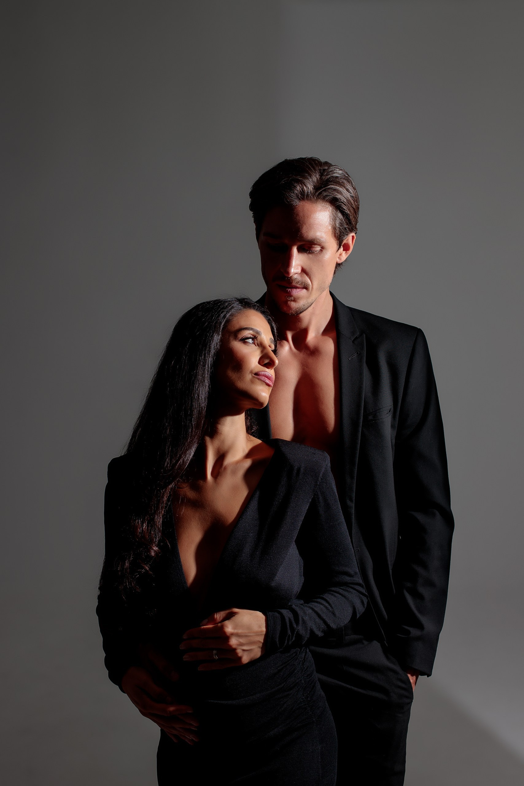 Modernes Schwangerschaft Shooting im Studio mit Ehrenmann. Heilbronn, Bad Rappenau, Stuttgart