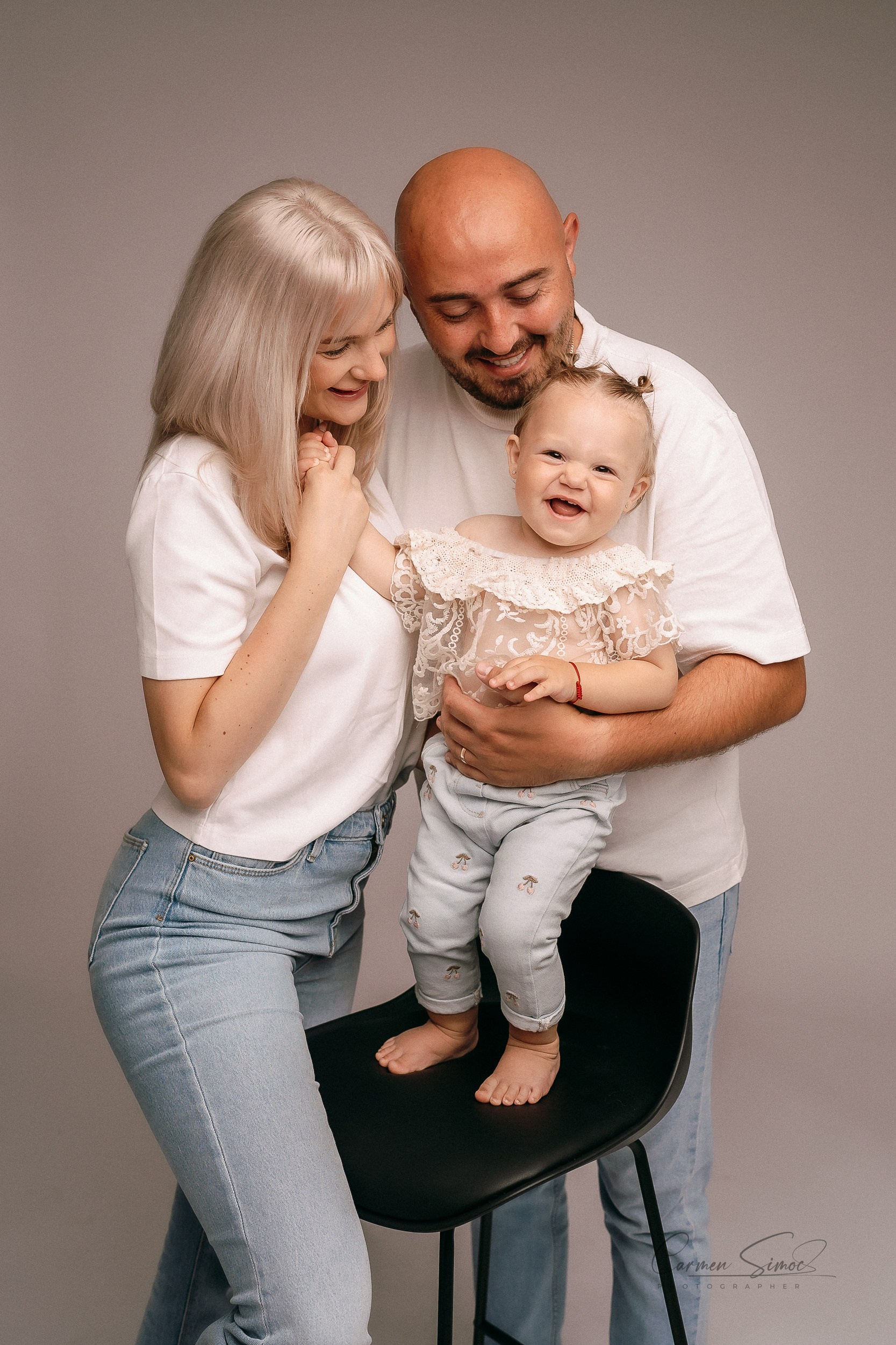 Servicii foto. Fotograf de familie, evenimente, produs și brand personal în Zalau, Cluj-Napoca Carmen Simoc