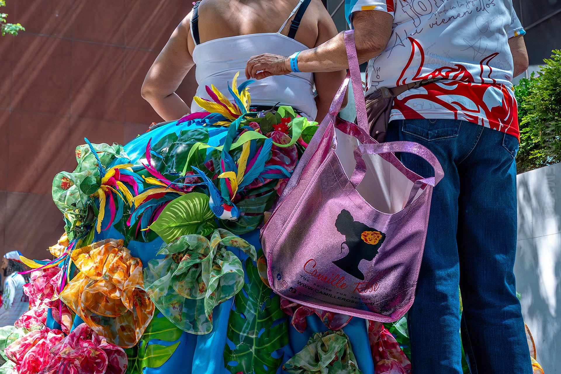 Dominican Day Parade NYC Photos — Sony A9 III + 16-35mm GM Lens Capturing 42nd to 55th Street in Stunning Street Photography. Emin Kuliyev — Award-Winning Wedding Photojournalist NYC & USA | Best Wedding Photographer Known for Candid, Timeless Moments