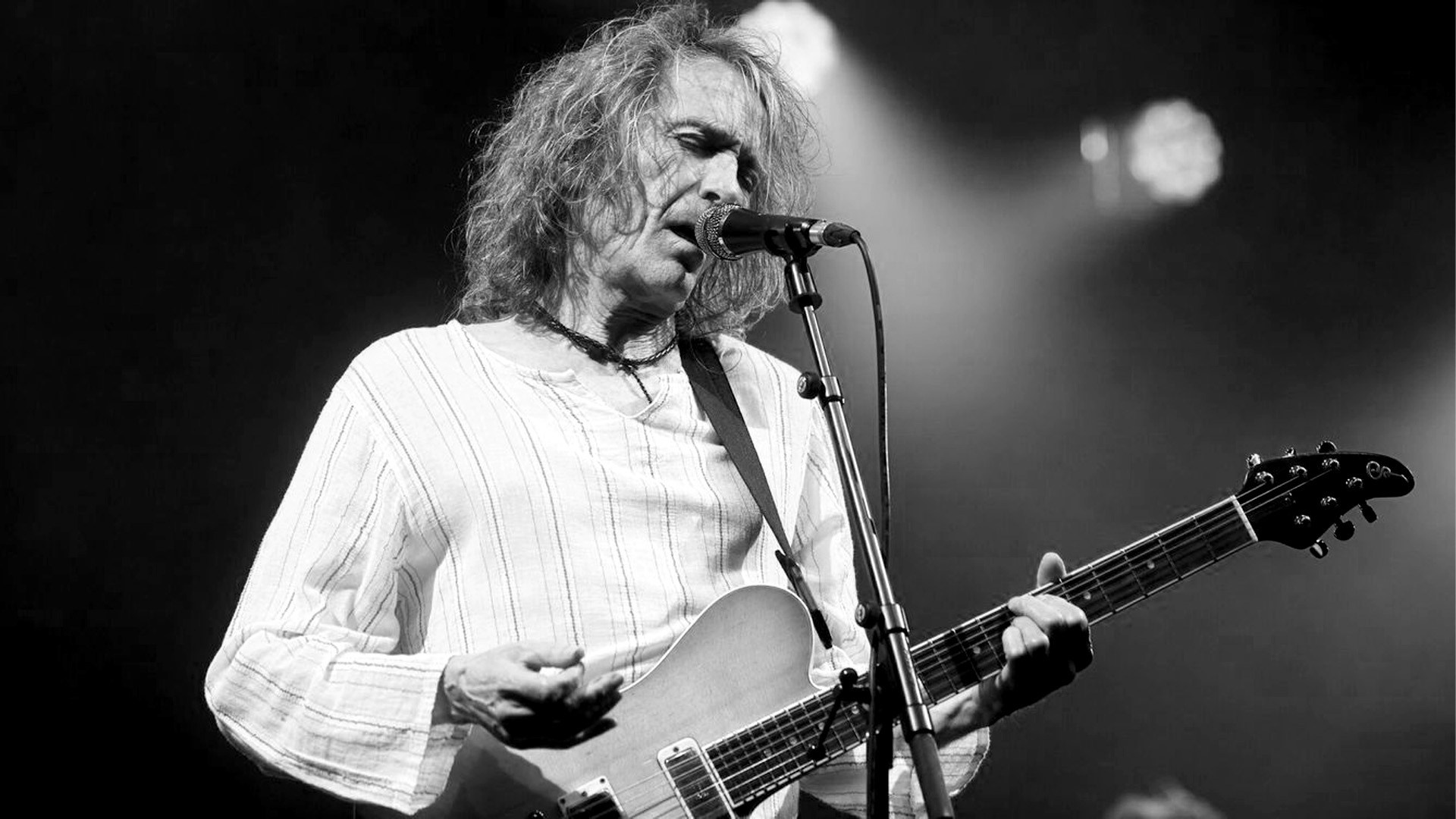 España se despide de Robe Iniesta: muere la voz legendaria de Extremoduro y un icono del rock de toda una generación | FOTKAI