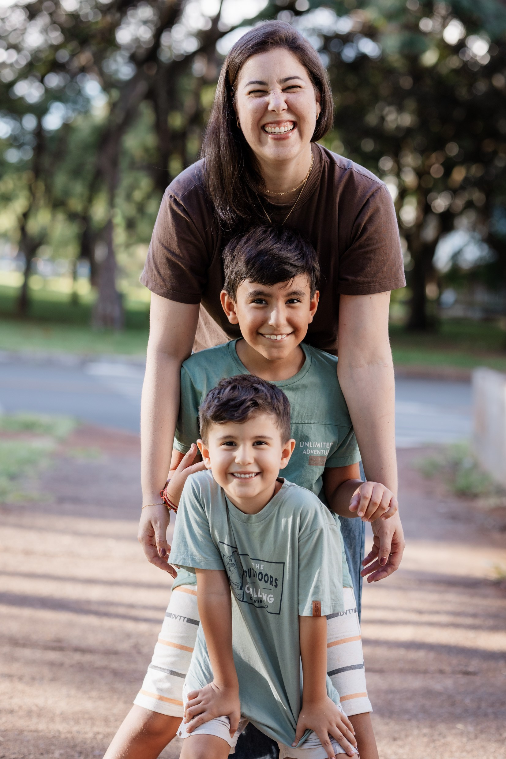 Ensaio mãe e filhos em Brasília • Asa Norte | Fotografia de Família. Fotógrafa em Brasília e Recife | Ensaios de família, gestante e festas infantis — Ize Fotografia
