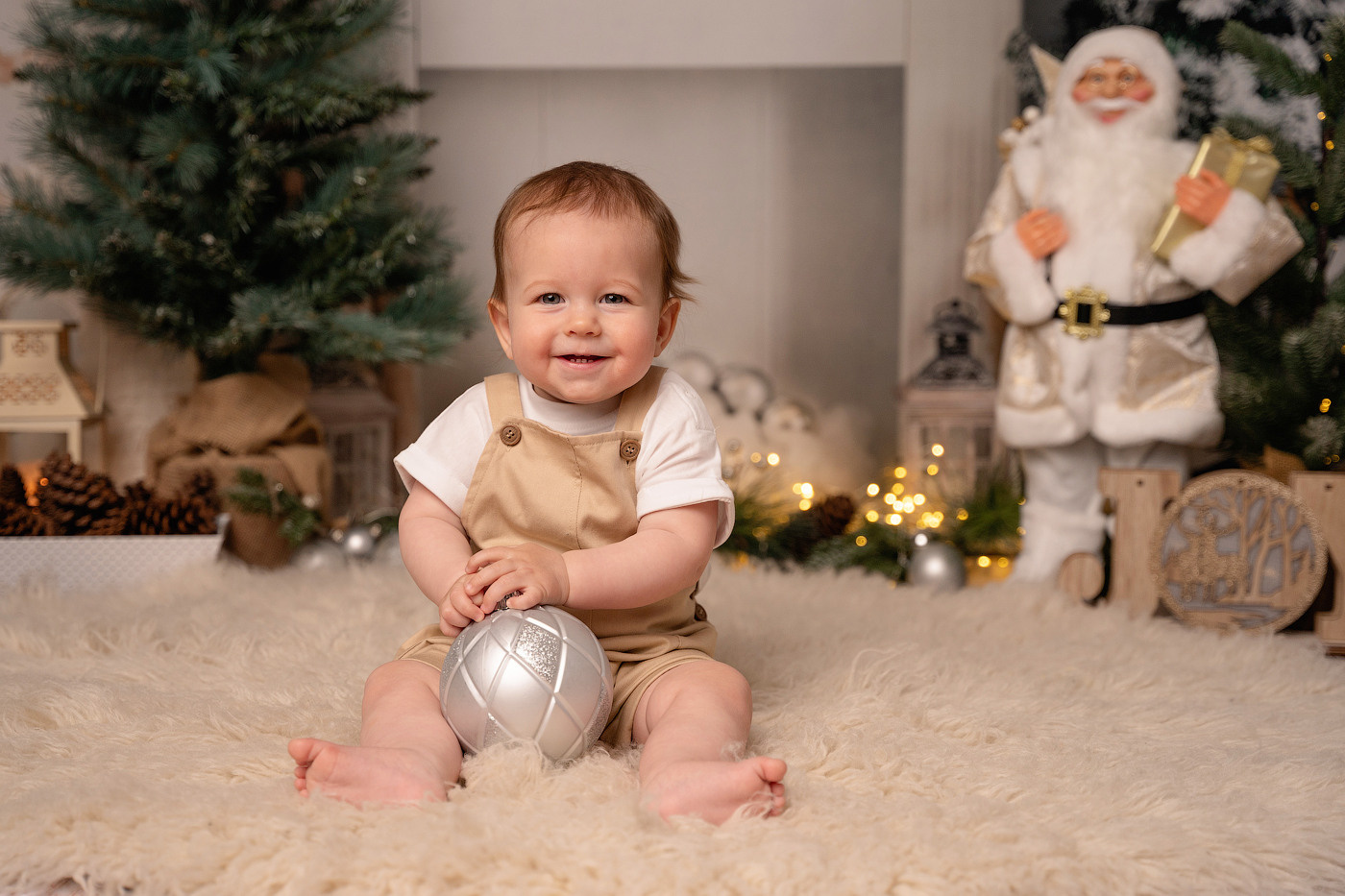 Christmas mini sessions 2022| Sydney. Newborn and family photographer. Hills District. Sydney