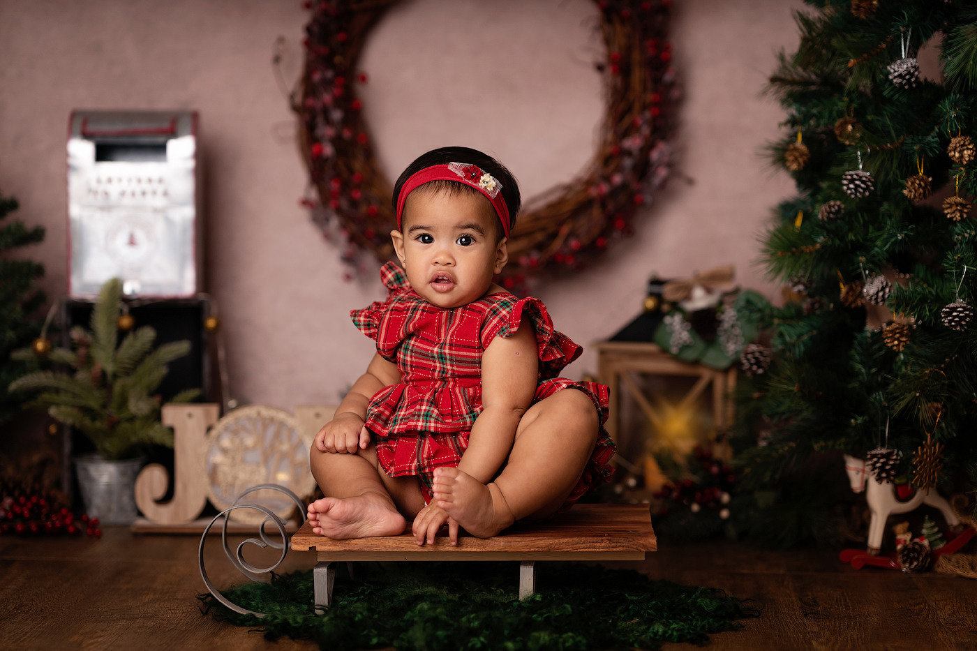 Christmas mini sessions 2022| Sydney. Newborn and family photographer. Hills District. Sydney