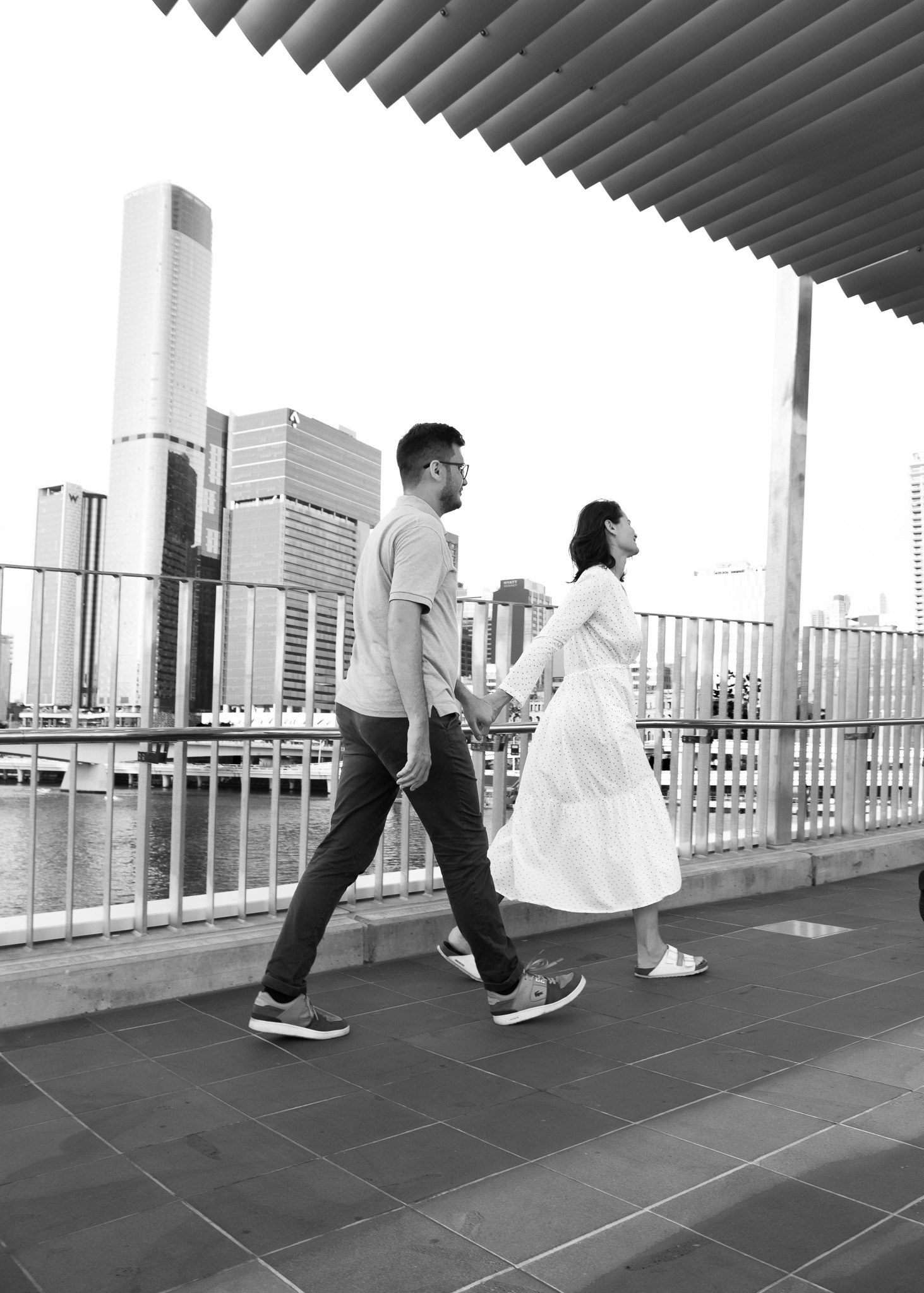 Happy family photo session in Brisbane park, candid lifestyle photography.