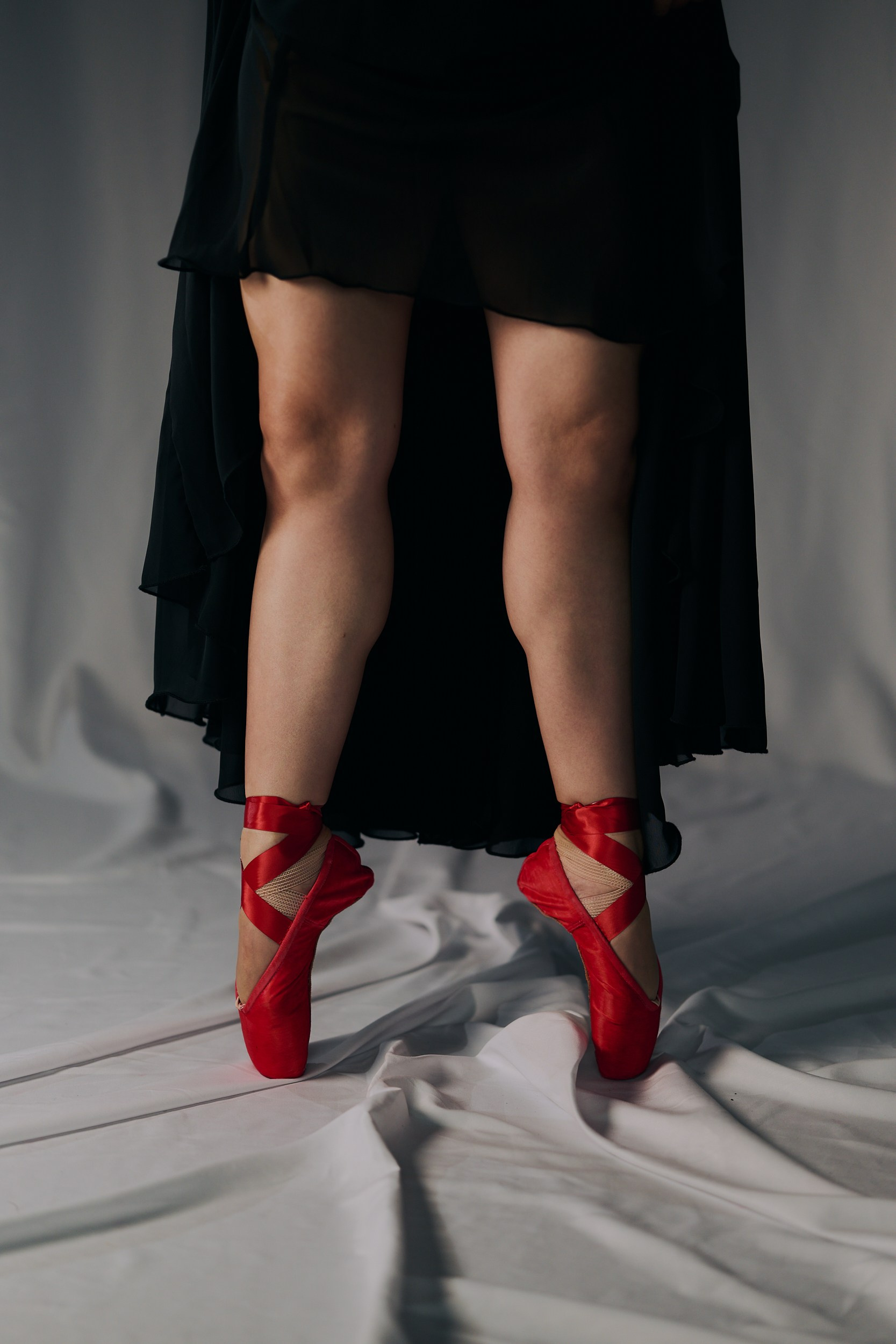 RED SHOES. MT
