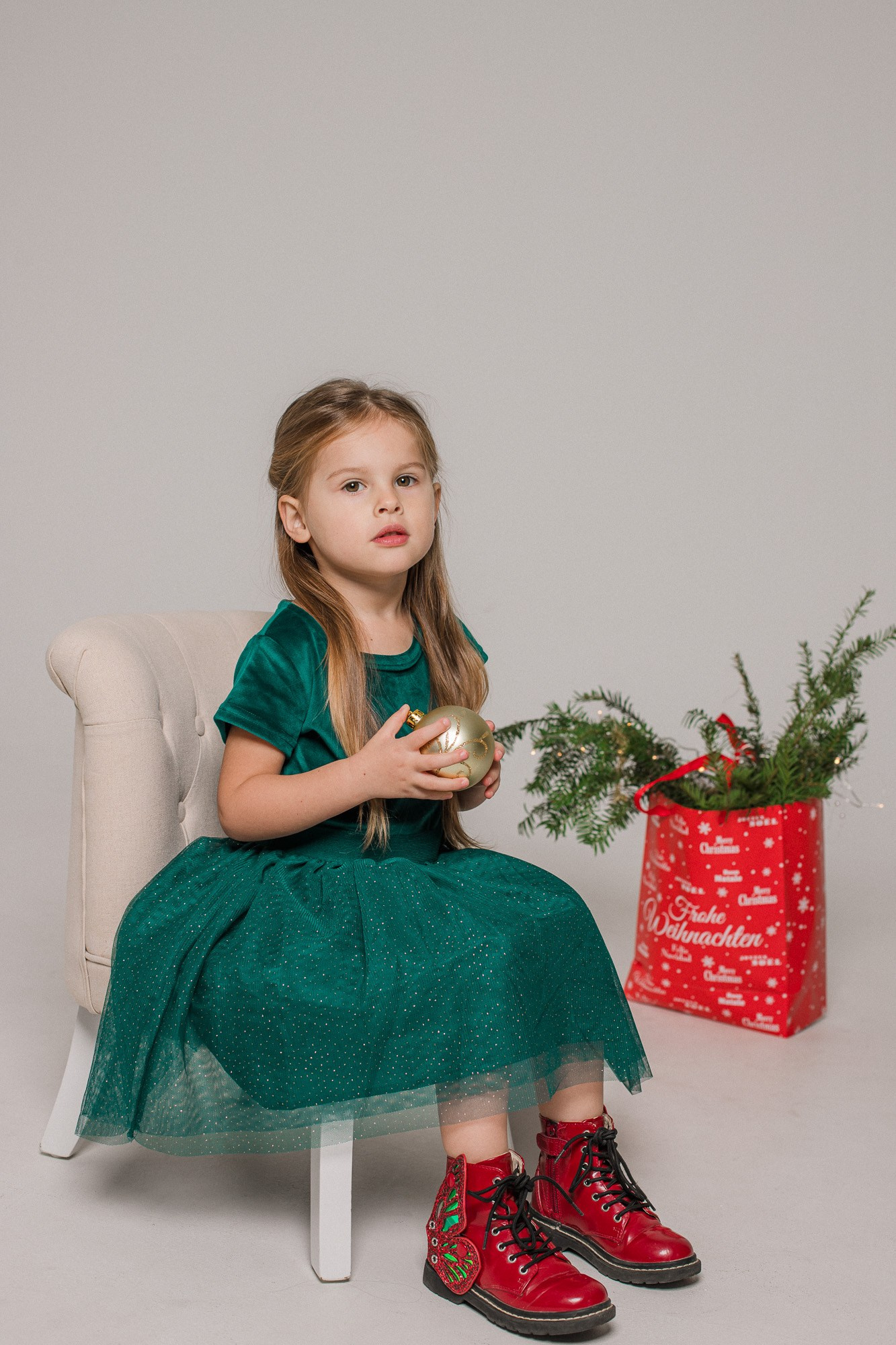 Weihnachts Fotoshooting fürs Mädchen im Studio. Familien shooting in Heilbronn, Stuttgart, Heidelberg, Öhringen