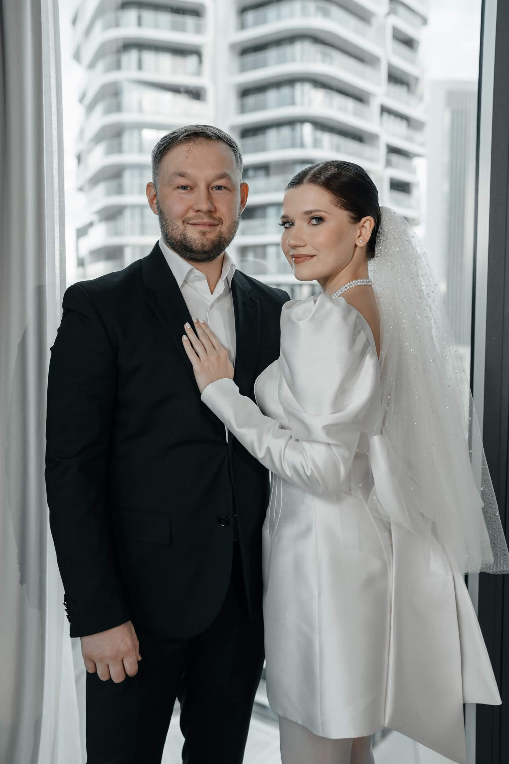 couple portrait at NH Hotel frankfurt