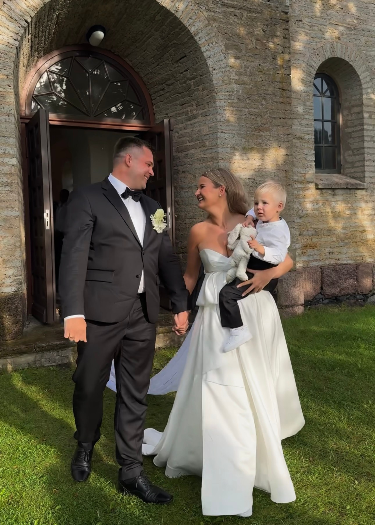 Behind the Wedding – pulmasisulooja ja pruudi assistent