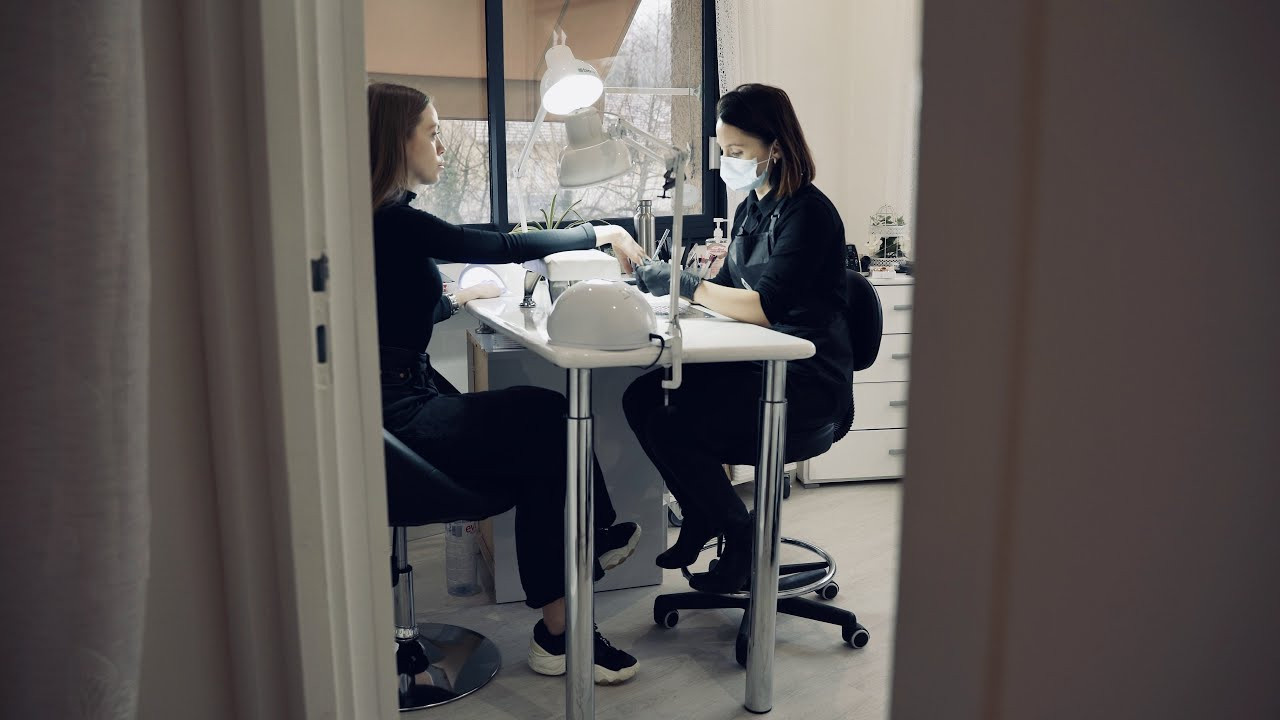 Corporate. Annecy Film — Videography, Vidéaste Kate CRAMON in Annecy and Geneva