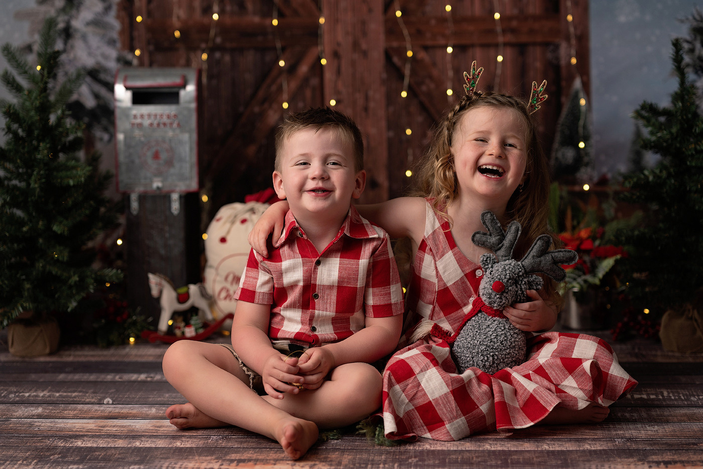 Christmas mini sessions 2025| Sydney. Newborn and family photographer. Hills District. Sydney