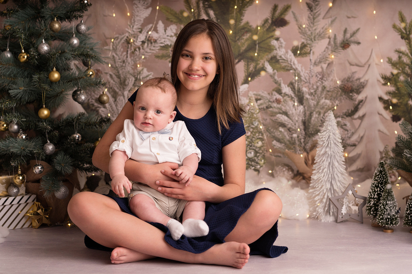 Christmas mini sessions 2025| Sydney. Newborn and family photographer. Hills District. Sydney