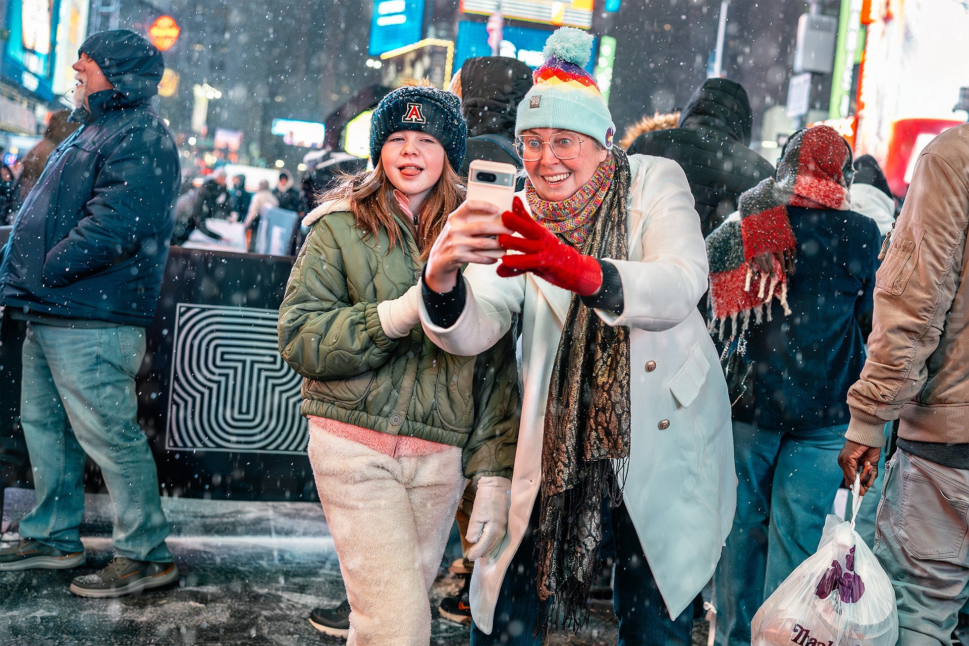 New York City Snowfall Street Photography — Night Winter Scenes Capturing Emotions, Reactions & Euphoria of Falling Snow. Emin Kuliyev — Award-Winning Wedding Photojournalist NYC & USA | Best Wedding Photographer Known for Candid, Timeless Moments