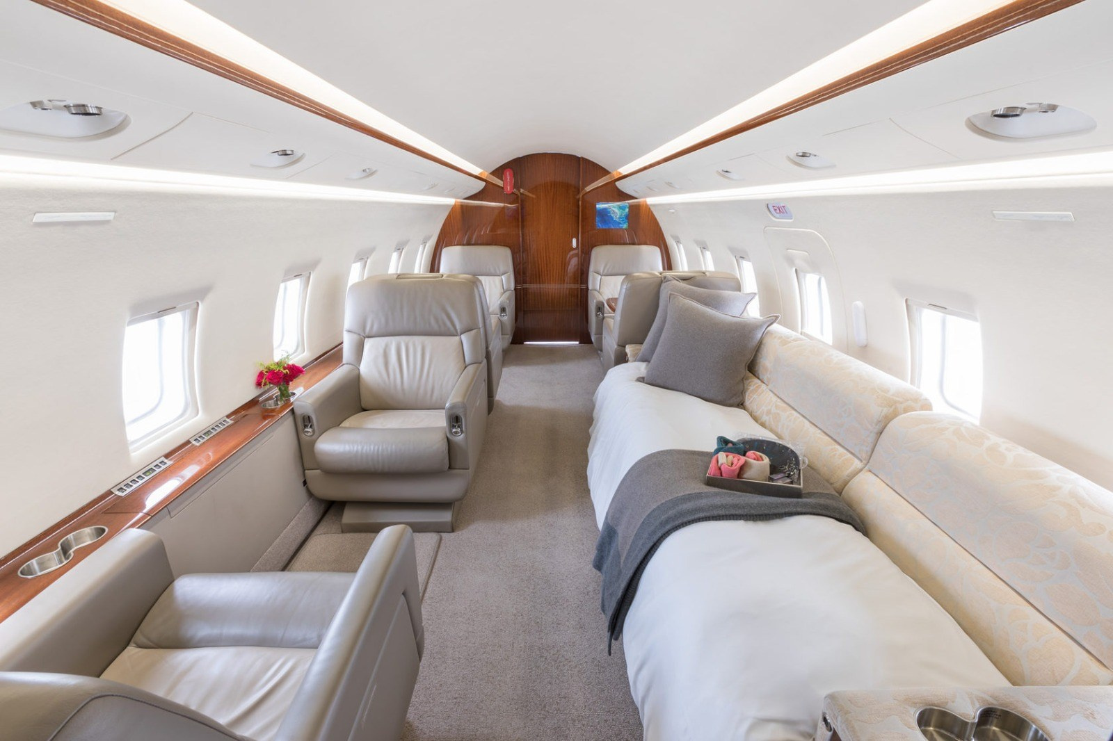 Услуга частный самолет. Lavi de Rêve (travel)