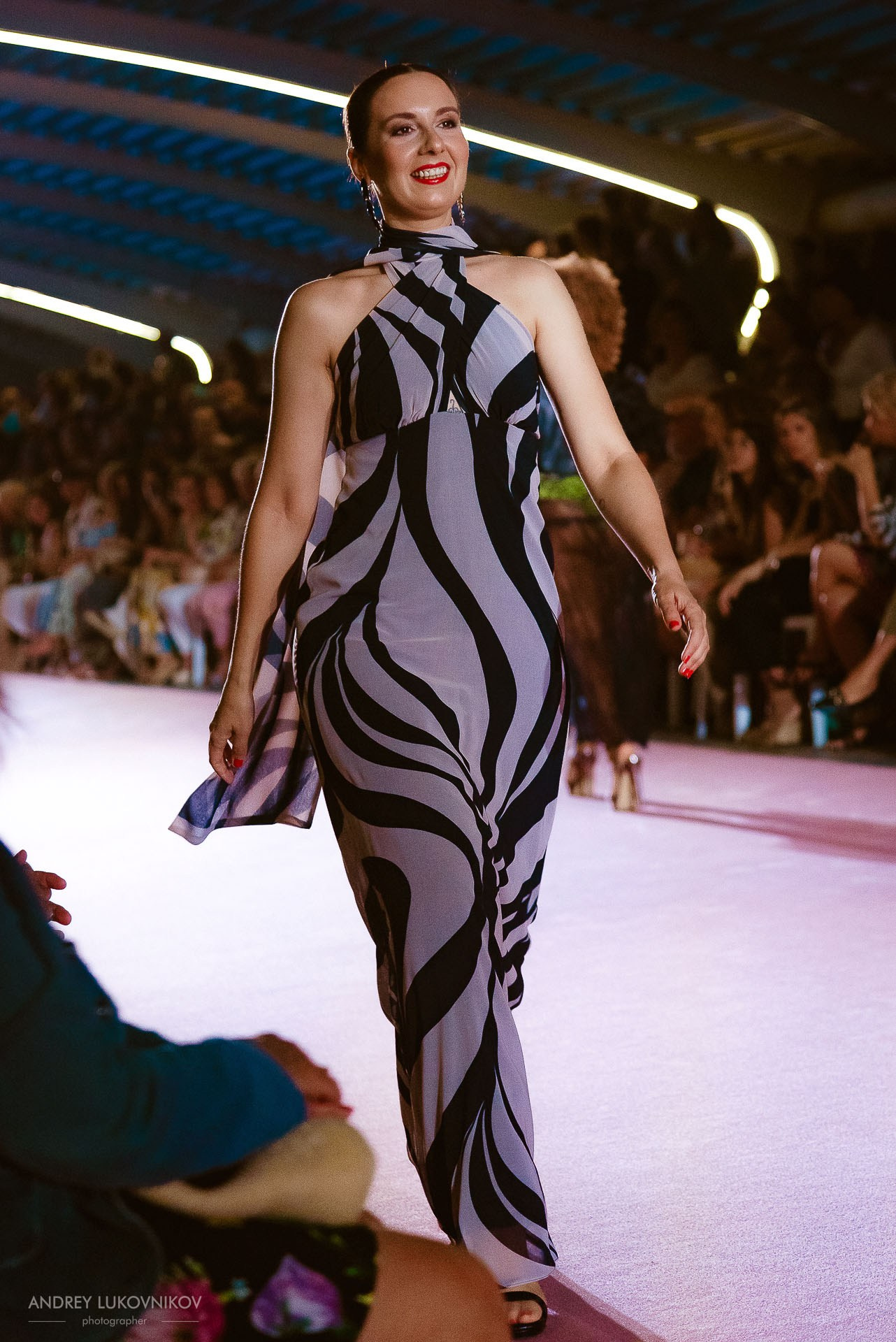 Reportaje del Fin de Semana de Torrevieja 2024 — Fotógrafo de Desfiles de Moda en España, Andrey Lukovnikov