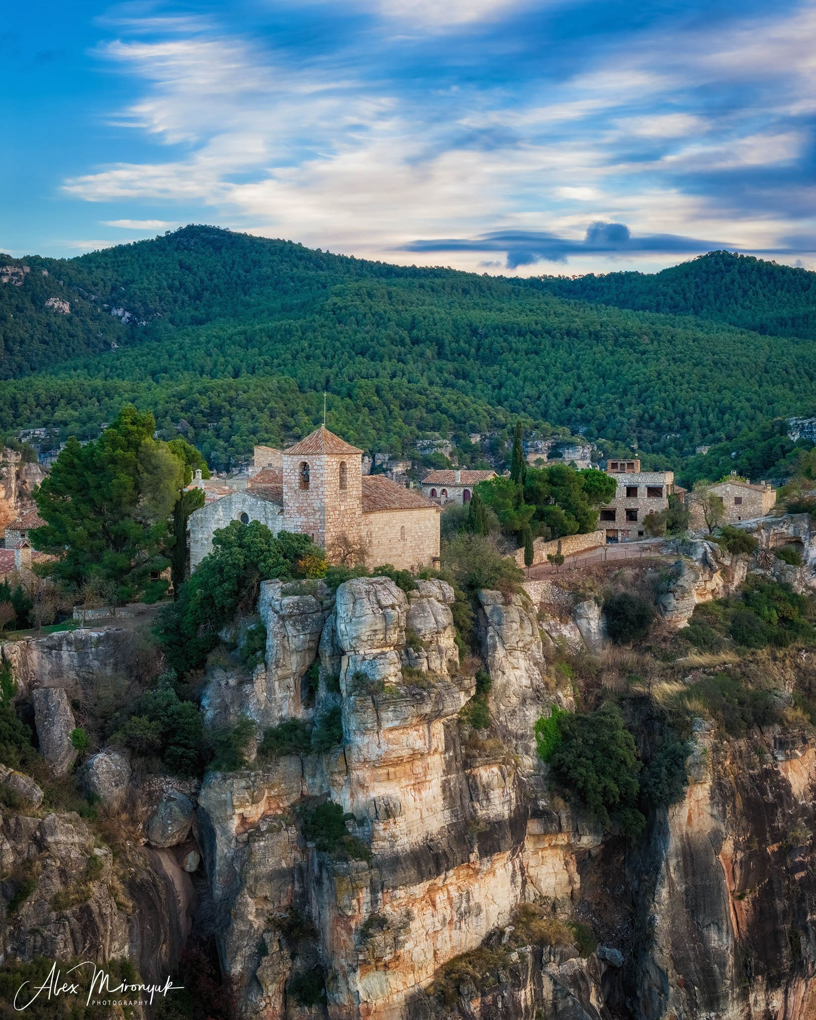 Catalonian Medieval Castles. Pet, Senior, Landscape, portrait studio, photographer in Miami and Sou