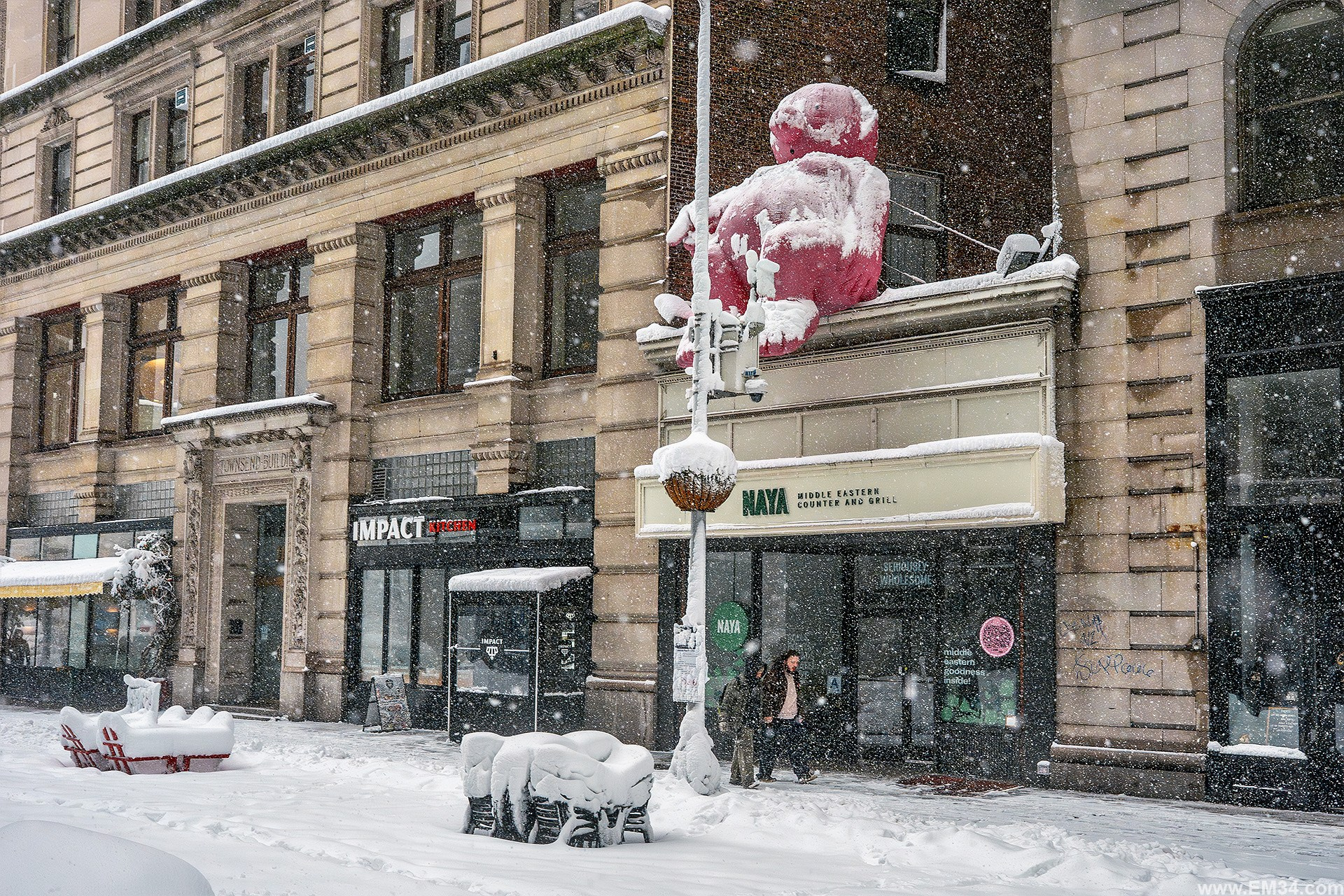 Blizzard in Manhattan, New York — two days ago. After 25 years here I braved the freezing storm to capture fairy-tale snow at iconic spots. Emin Kuliyev — Award-Winning Wedding Photojournalist NYC & USA | Best Wedding Photographer Known for Candid, Timeless Moments