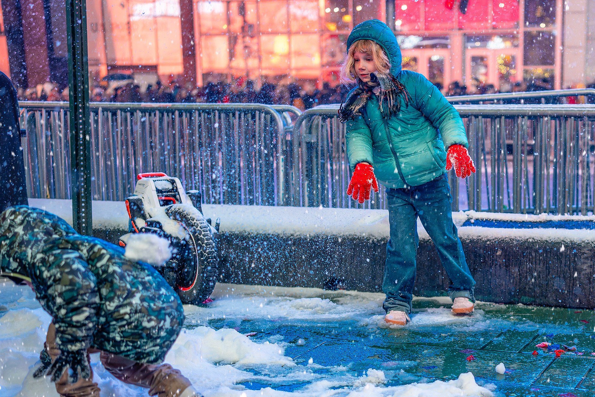 New York City Snowfall Street Photography — Night Winter Scenes Capturing Emotions, Reactions & Euphoria of Falling Snow. Emin Kuliyev — Award-Winning Wedding Photojournalist NYC & USA | Best Wedding Photographer Known for Candid, Timeless Moments
