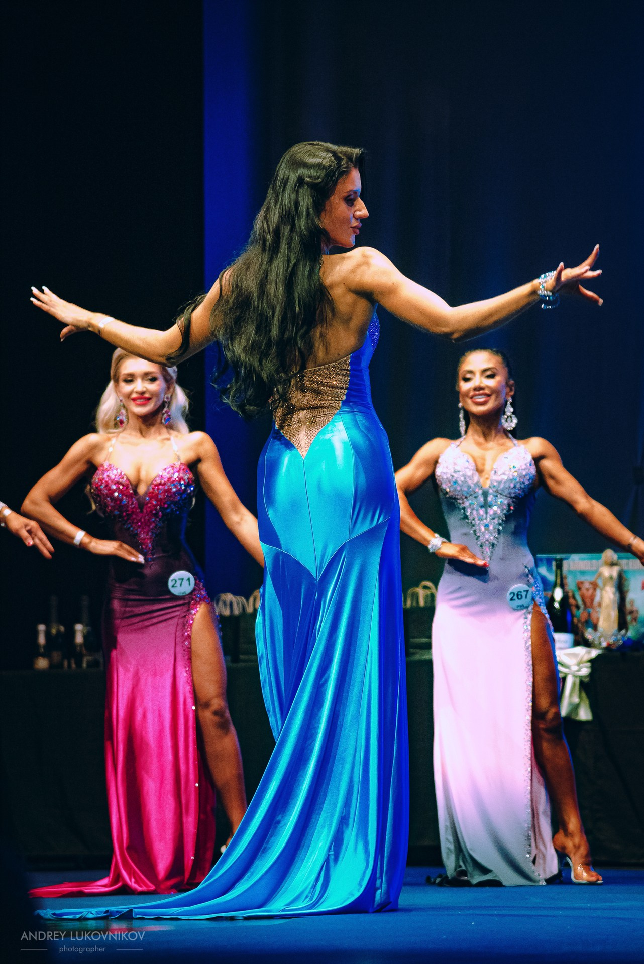 Sesión fotográfica de reportaje para el concurso internacional IFBB Miss Fit Model Europe 2024 en Torrevieja | Fotógrafo Andrey Lukovnikov