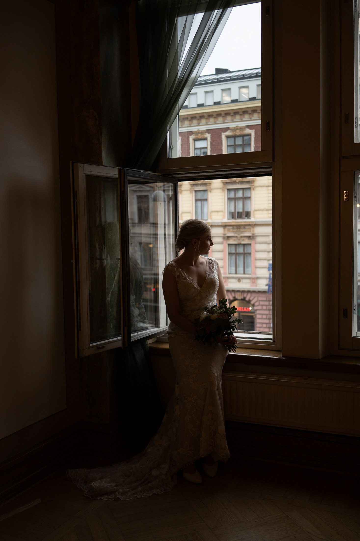 What If It Rains on Your Wedding Day? A Photographer’s Honest Answer