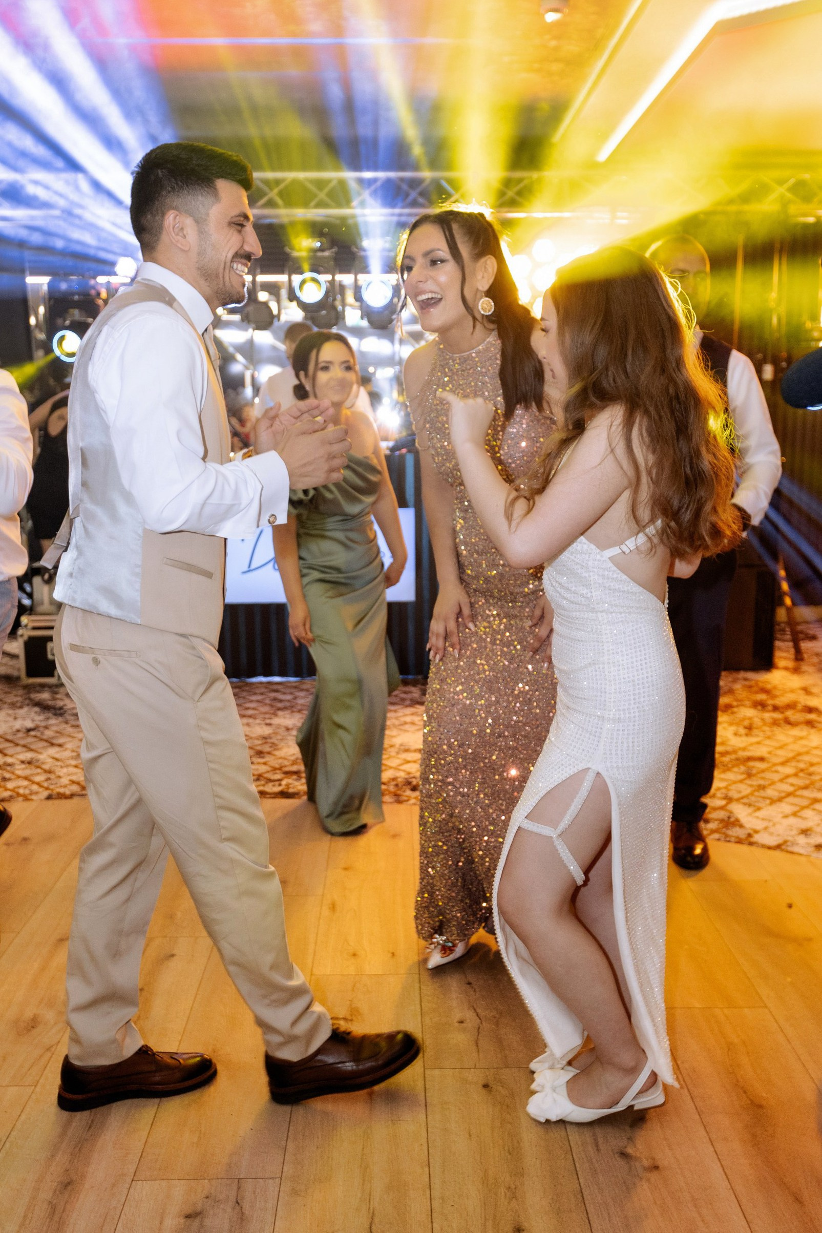 botez Luca Nectarie 22 februarie 2026 fotograf profesionist • fotograf botez Botoșani Luca Nectarie biserică • părinți Răzvan și Ramona botez copil emoții familie • nași Marin și Rodica botez copil fotografie profesională • detalii botez lumânare cristelniță biserică România • copil Luca Nectarie în brațe la botez moment emoționant • familie fericită la botez copil fotograf Alin Chirilă • fotografie botez naturală lumină caldă biserică • portret copil botez Luca Nectarie fotograf profesionist • momente autentice botez România familie și nași • slujbă botez copil imagini emoționante biserică • fotograf botez Iași și Botoșani Alin Chirilă - nunta--fotograf-profesionist-botosani - fotografie-nunta-romantica - imagini-nunta-in-natura-alin-chirila-fotograf - fotografii-cuplu-indragostit-nunta-botosani - sedinta-foto-miri-andrei-iustina-alinofotostudio - amintiri-din-nunta-realizate-de-fotograf-profesionist - povestea-nuntii-andrei-si-iustina-in-imagini-alinofotostudio-fotograf evenimente- evenimente Botoșani -fotograf Suceava - fotograf Iași- servicii foto. servicii foto Botoșani. servicii foto video Botoșani. otograf-nunta-botosani-fotograf nunta. fotograf evenimente. fotograf nunta Botoșani. Alin chirila. Alin chirila fotograf. Alinofotostudio.- servicii foto. servicii foto Botoșani. servicii foto video Botoșani. fotograf nunta. fotograf evenimente. fotograf nunta Botoșani. Alin chirila. Alin chirila fotograf. Alinofotostudio.fotograf stare civilă,poze stare civilă,album foto stare civilă,servicii foto suceava,fotograf evenimente suceava,fotograf nuntă suceava,poze cununie civilă,ședință foto stare civilă,sesiune foto suceava,fotograf profesionist suceava,fotograf botosani,stare civila botosani,alinofotostudio,alin chirila fotograf.servicii foto. servicii foto Botoșani. servicii foto video Botoșani. fotograf nunta. fotograf evenimente. fotograf nunta Botoșani. Alin chirila. Alin chirila fotograf. Alinofotostudio.fotograf stare civilă,poze stare civilă,album foto stare civilă,servicii foto suceava,fotograf evenimente suceava,fotograf nuntă suceava,poze cununie civilă,ședință foto stare civilă,sesiune foto suceava,fotograf profesionist suceava,fotograf botosani,stare civila povestitor prin fotografiebotosani,alinofotostudio,alin chirila fotograf,servicii foto. servicii foto Botoșani. servicii foto video Botoșani. fotograf nunta. fotograf evenimente. fotograf nunta Botoșani. Alin chirila. Alin chirila fotograf. Alinofotostudio.fotograf stare civilă,poze stare civilă,album foto stare civilă,servicii foto suceava,fotograf evenimente suceava,fotograf nuntă suceava,poze cununie civilă,ședință foto stare civilă,sesiune foto suceava,fotograf profesionist suceava,fotograf botosani,stare civila botosani,alinofotostudio,alin chirila fotograf,cununie religioasă botoșani,andreea și neculai,capela militară botoșani,foto conacul zăicești,fotograf nuntă botoșani,fotograf cununie religioasă,foto evenimente botoșani,poze cununie capela militară,ședință foto zăicești,fotograf profesionist botoșaniMire și mireasă – Sergiu & Liliana – ziua nunții, 2024 - Emoții în ziua nunții – Sergiu și Liliana - Dansul mirilor – fotografie artistică nuntă 2024 - Sedinta foto romantică în natură – Sergiu & Liliana - Rochia de mireasă și detalii de nuntă elegan-Album de cununie civilă Florin și Anda – Fotografii profesionale realizate de Alin Chirilă în Botoșani -fotograf prin fotografie-Ședință foto Trash the Dress pe muntele Rarău cu Iulian și Iuliana – fotografie de cuplu, natură montană, emoție autentică surprinsă de Alin Chirilă, povestitor prin fotografie.- "Iulian și Iuliana pe crestele Rarăului – fotografie Trash the Dress în natură" - "Cuplu îmbrățișat la apus pe muntele Rarău – ședință foto după nuntă" - "Rochie de mireasă în vânt pe munte – Trash the Dress Rarău-1. Iulian și Iuliana pe muntele Rarău – ședință foto Trash the Dress în natură, cu peisaj montan spectaculos 2. Cuplu în îmbrățișare pe Rarău – emoție autentică surprinsă după nuntă 3. Rochie de mireasă în bătaia vântului – fotografie artistică Trash the Dress în munți 4. Mire și mireasă privind spre orizont – dragoste și libertate pe muntele Rarău 5. Iuliana zâmbind în rochia de mireasă – portret în natură, Trash the Dress 6. Iulian ținându-și mireasa de mână – ședință foto romantică pe munte 7. Detaliu cu rochia pe stâncă – estetică naturală Trash the Dress Rarău 8. Cuplu în mers pe poteca Rarăului – fotografie simbolică de după nuntă 9. Apus de soare pe Rarău în spatele mirilor – imagine de poveste Trash the Dress 10. Iulian și Iuliana râzând împreună – momente autentice surprinse de Alin Chirilă, povestitor prin fotografie-fotograf-nunta-cerbu-botosan trash-the-dress-botosani Alin Chirilă Fotograf – fotograf de nuntă Botoșani-fotograf nuntă Botoșani-fotograf nuntă Cerbu Botoșani-fotograf profesionist nuntă Botoșani-fotografie de nuntă Botoșani-fotograf evenimente Botoșani-fotograf nuntă Moldova-fotograf trash the dress Botoșani - fotograf pregătirea mirilor Botoșani -fotograf ceremonie religioasă nuntă-fotograf petrecere nuntă Botoșani- fotograf nuntă Botoșani pregătirea mirelui- pregătirea mirelui fotografie nuntă Cerbu Botoșani-fotograf nuntă Botoșani pregătirea miresei -mireasă pregătiri nuntă Cerbu Botoșani-fotograf nuntă Botoșani nașii mirilor-ceremonie religioasă nuntă Cerbu Botoșani-fotograf nuntă Botoșani ceremonie religioasă biserică-petrecere nuntă Cerbu Botoșani invitați dans-fotograf nuntă Botoșani petrecere restaurant-ședință foto trash the dress-fotograf trash the dress Botoșani ședință foto după nuntă-Fotograf nuntă Botoșani – galerie foto reală de la evenimente stare civilă Sebi și Claudia Copălău • cununie civilă Primăria Copălău Botoșani • miri emoționați la starea civilă • semnarea actelor cununie civilă • fotografii naturale stare civilă Botoșani • familie și prieteni la cununie civilă • cadre emoționale cununie civilă • fotograf profesionist Botoșani eveniment stare civilă Sebi și Claudia la Primăria Copălău Botoșani fotograf evenimente • fotograf cununie civilă Copălău Botoșani cadre naturale și emoționale • fotograf profesionist Botoșani stare civilă Sebi și Claudia • momente autentice cununie civilă Copălău fotograf Alin Chirilă • fotografii emoționale stare civilă în județul Botoșani• fotograf nunta Oana si Ionut juraminte emotii reale • mireasa Oana juraminte nunta fotografie profesionala • mire Ionut citind juraminte nunta eleganta • juraminte nunta emotionante Oana si Ionut fotograf • fotograf nunta Botosani momente autentice juraminte • mireasa cu emotii in timpul juramintelor nunta • mire elegant costum bej juraminte nunta • fotografii nunta premium cuplu indragostit Romania • momente reale nunta juraminte fotografie artistica • sedinta foto nunta juraminte in aer liber • fotograf profesionist nunta cadre emotionante • cuplu miri juraminte iubire si credinta • detalii nunta eleganta decor floral alb verde • fotografie nunta stil fine art juraminte • poveste de dragoste surprinsa in ziua nuntii