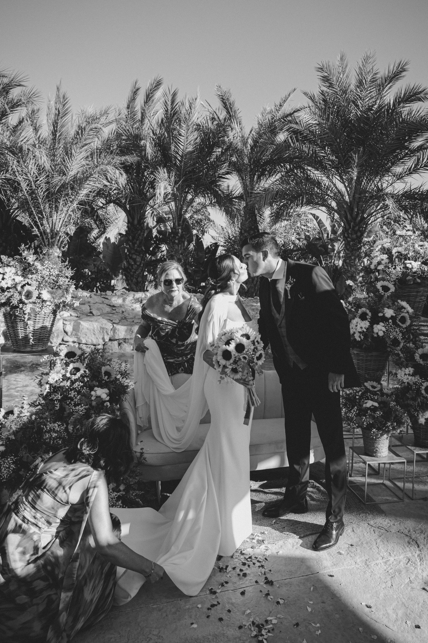 Boda de Antonio y Miriam en Cova Romero, Elche | Ramoné Fotografía